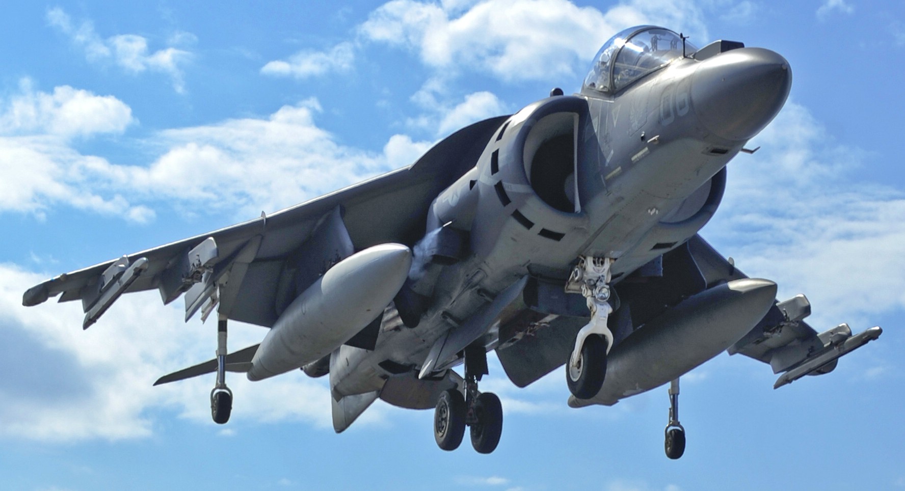 vma-513 flying nightmares av-8b harrier uss bonhomme richard lhd-6 2013 67