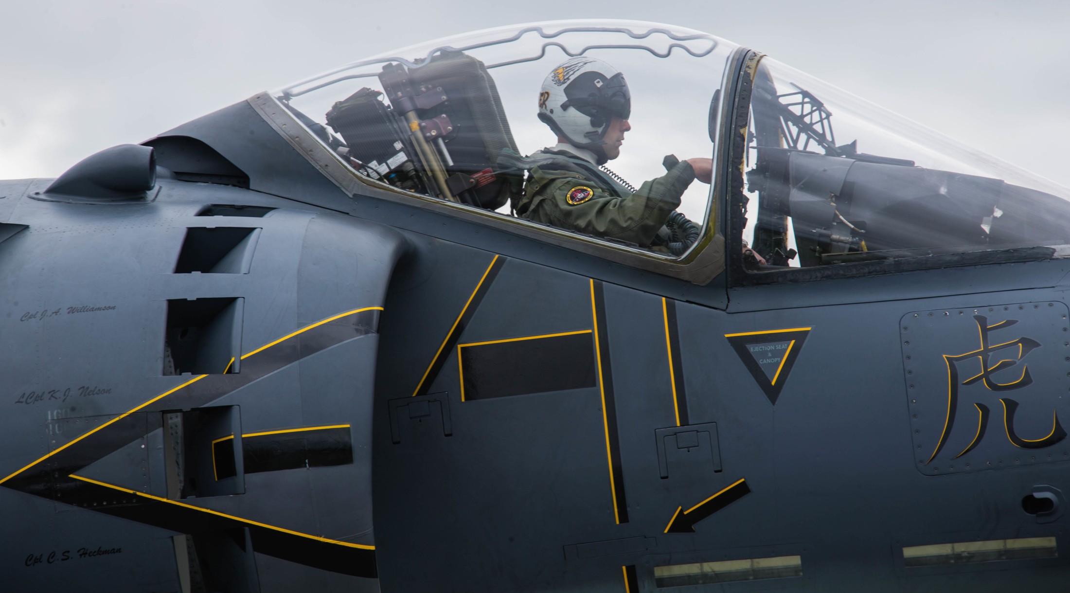 vma-542 tigers marine attack squadron usmc av-8b harrier ii nato exercise fjord fury bodo norway 75