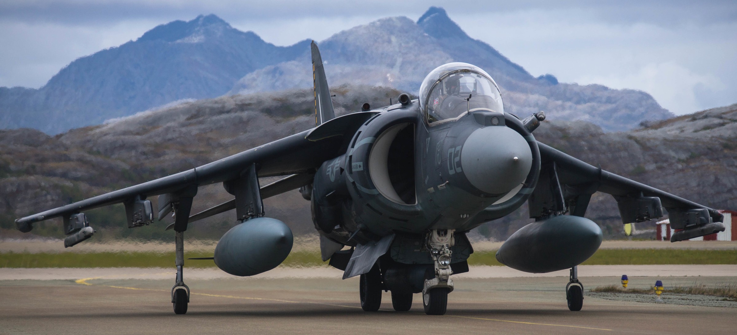 vma-542 tigers marine attack squadron usmc av-8b harrier ii nato exercise fjord fury bodo norway 76