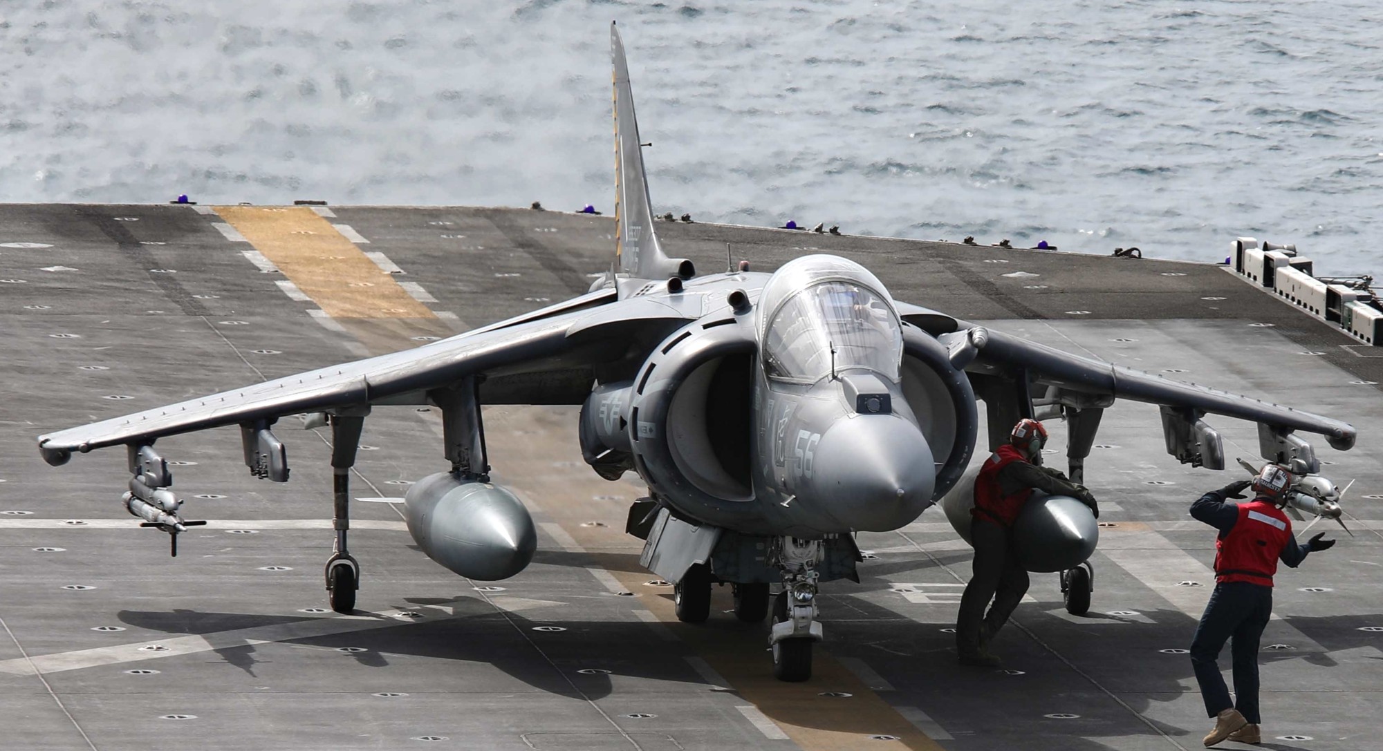 vma-542 tigers marine attack squadron usmc av-8b harrier ii uss bataan lhd-5 97