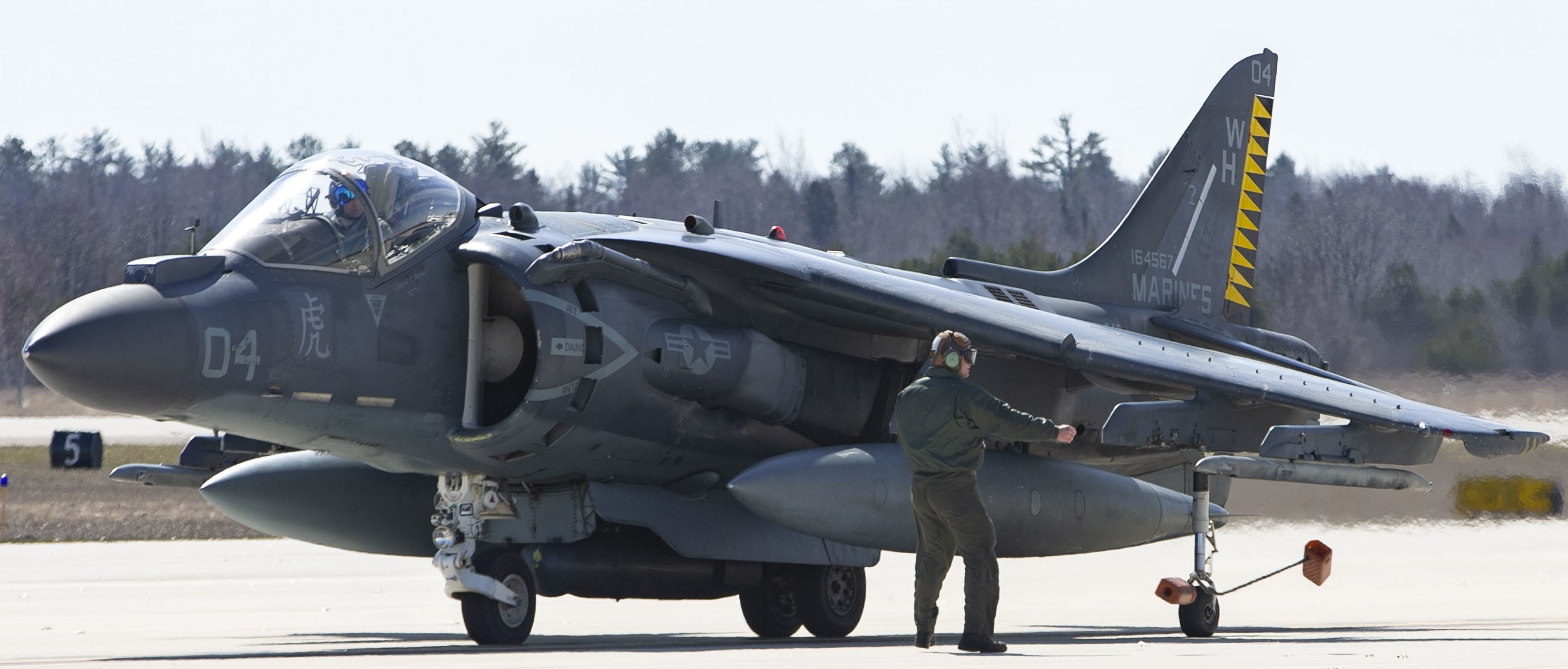 vma-542 tigers marine attack squadron usmc av-8b harrier ii alpena crtc michigan 104