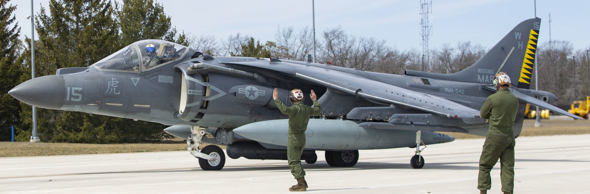 vma-542 tigers marine attack squadron usmc av-8b harrier ii alpena crtc michigan 105