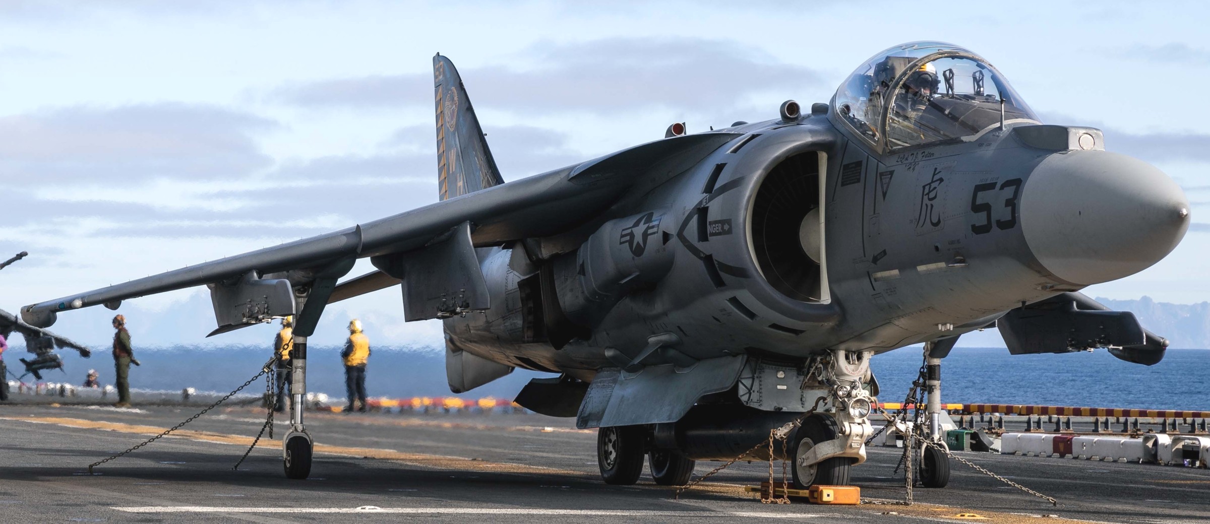 vma-542 tigers marine attack squadron usmc av-8b harrier ii uss kearsarge lhd-3 135