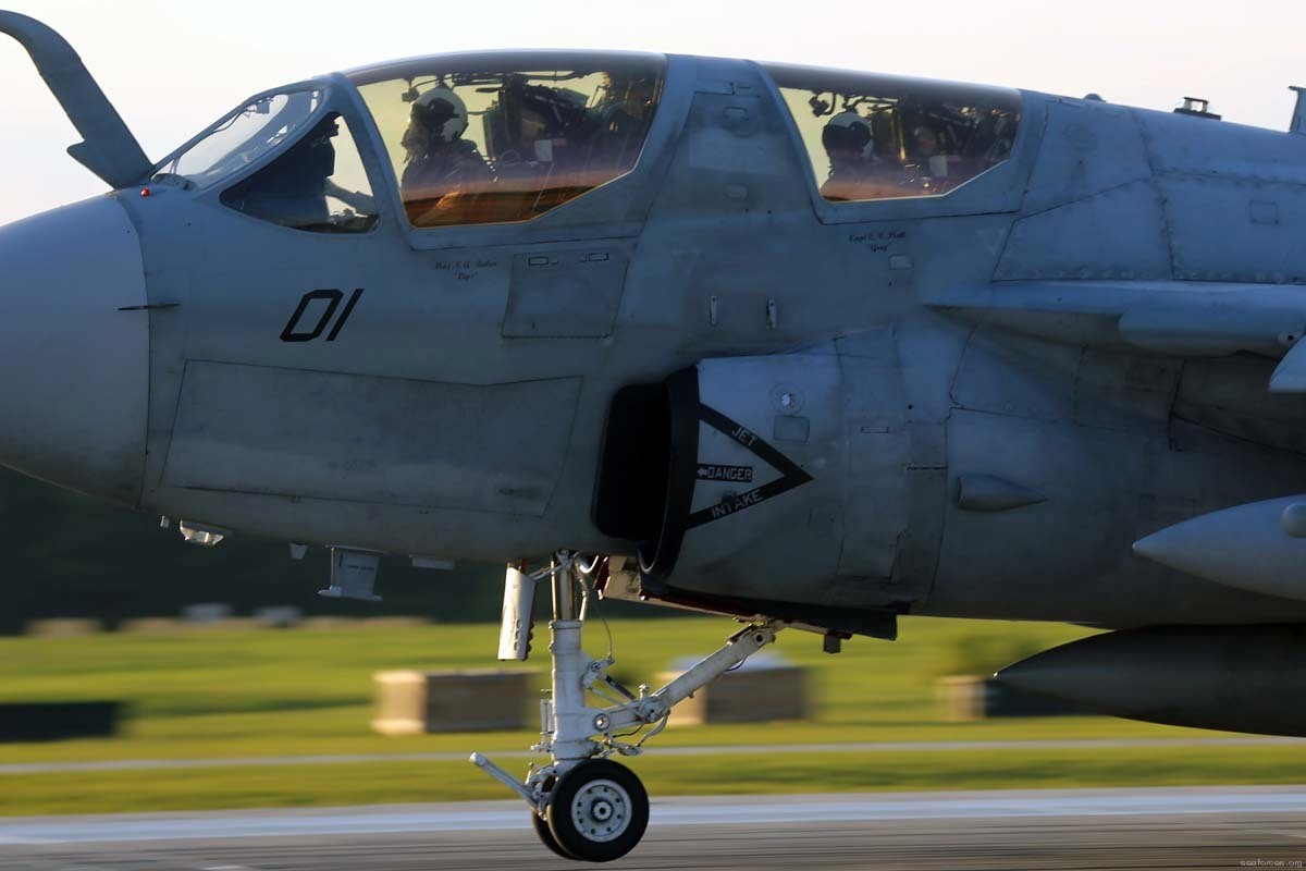 vmaqt-1 banshees ea-6b prowler marine tactical electronic warfare training squadron usmc 43 auxilary landing field bogue north carolina