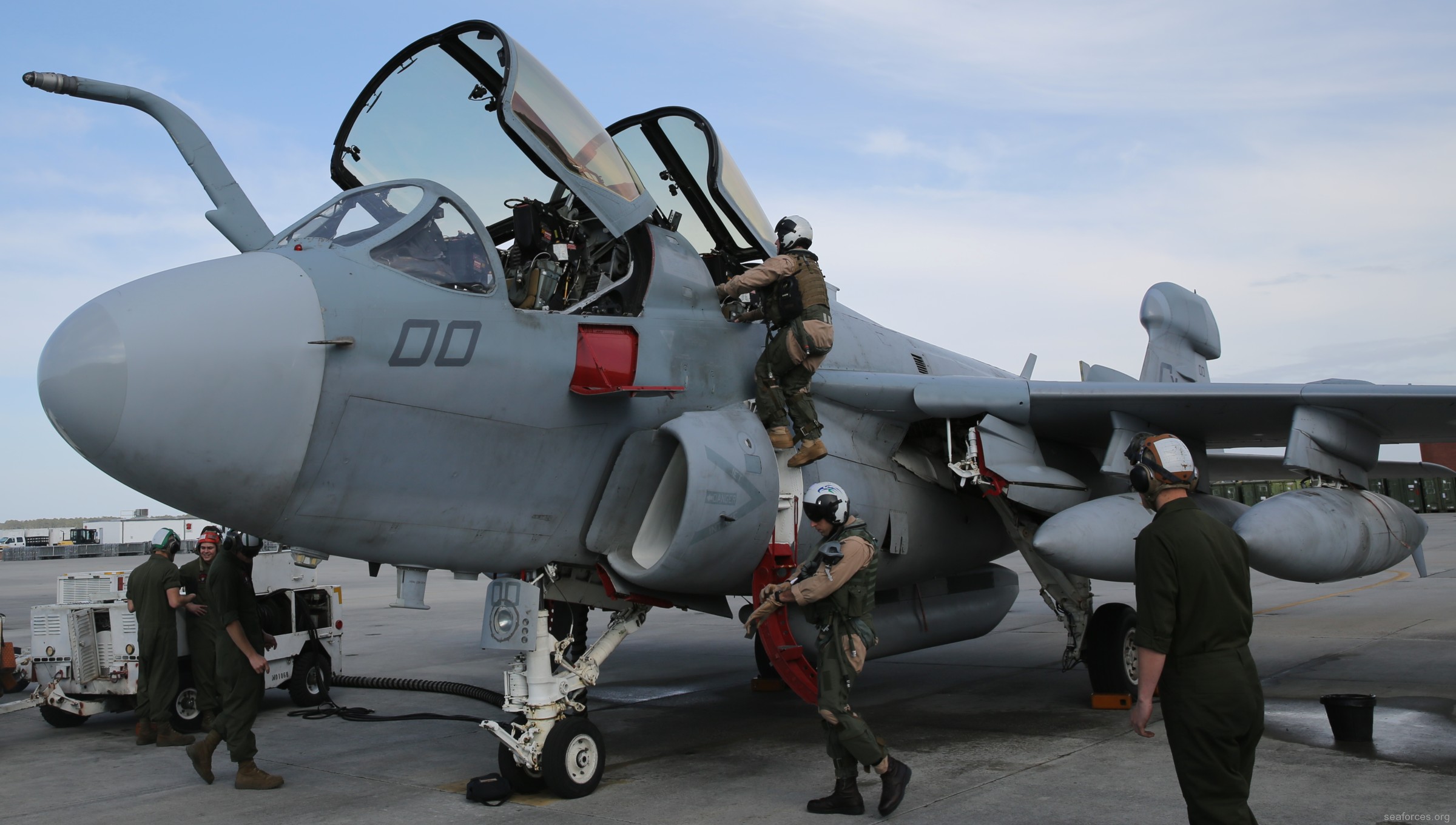 vmaq-2 death jesters ea-6b prowler marine tactical electronic warfare squadron usmc 13