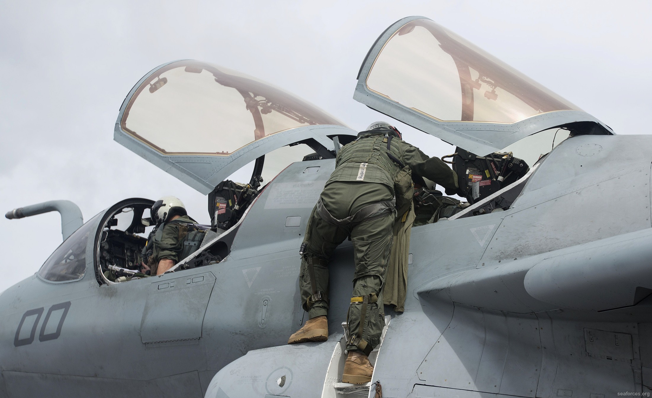 vmaq-2 death jesters ea-6b prowler marine tactical electronic warfare squadron usmc 18