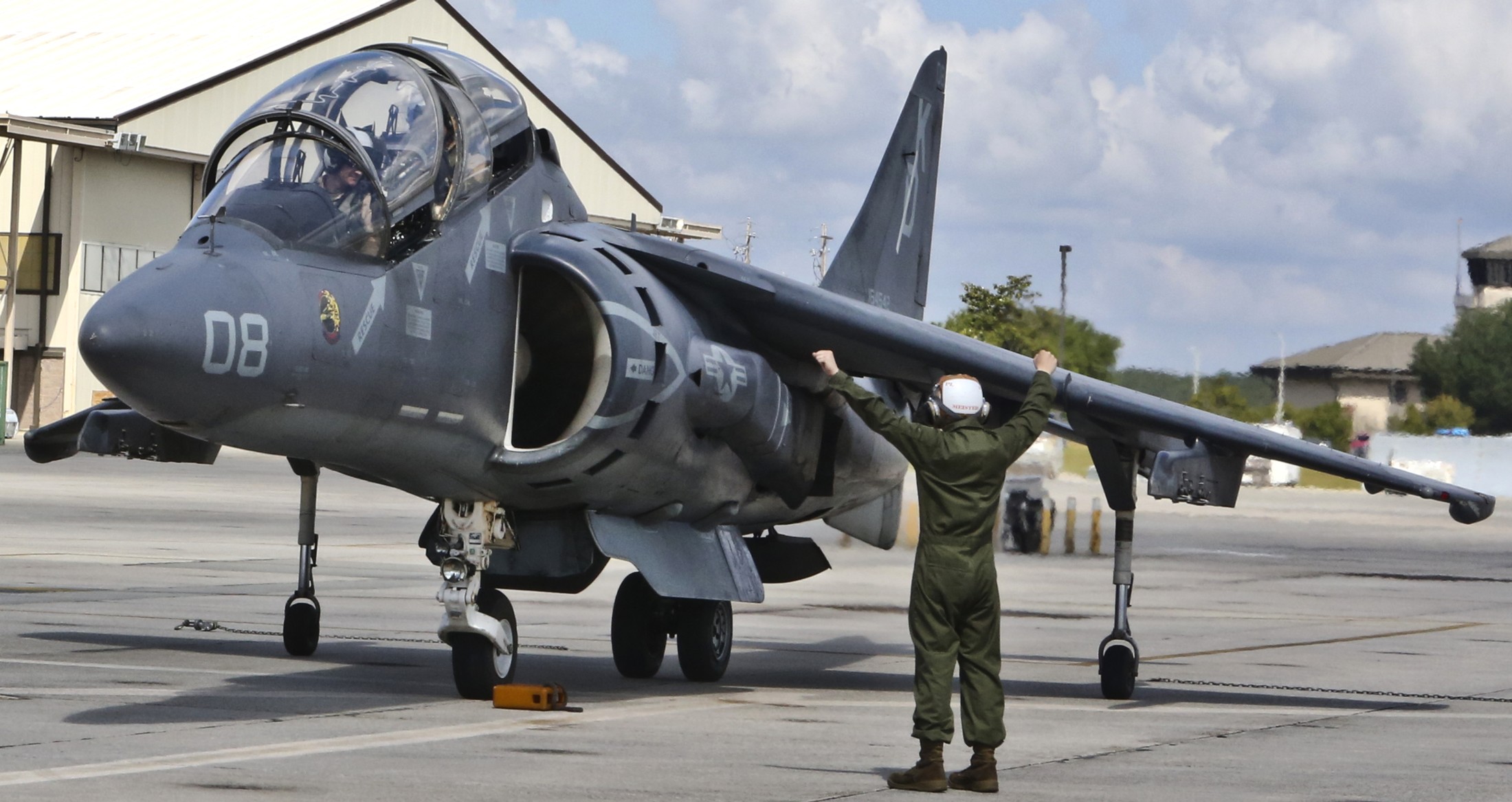 vmat-203 hawks marine attack training squadron tav-8b harrier ii mcas beaufort south carolina 08p