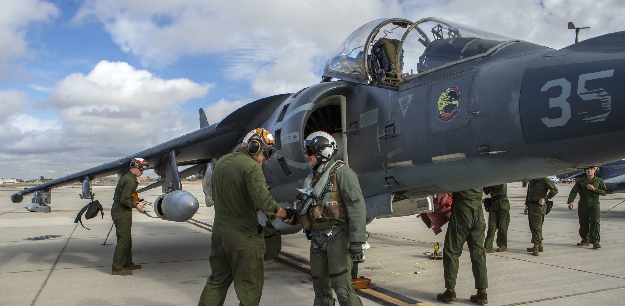 vmat-203 hawks marine attack training squadron av-8b harrier ii mcas yuma arizona 31