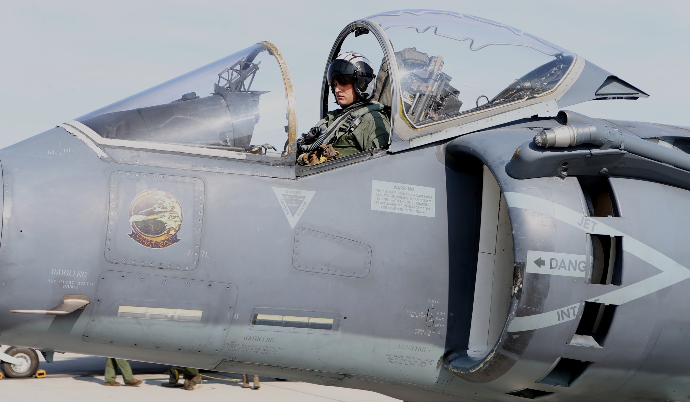 vmat-203 hawks marine attack training squadron av-8b harrier ii mcas yuma arizona 42