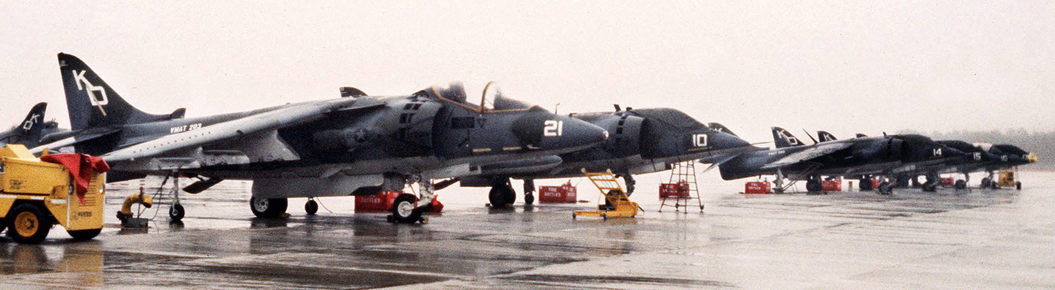 vmat-203 hawks marine attack training squadron av-8a harrier 02p