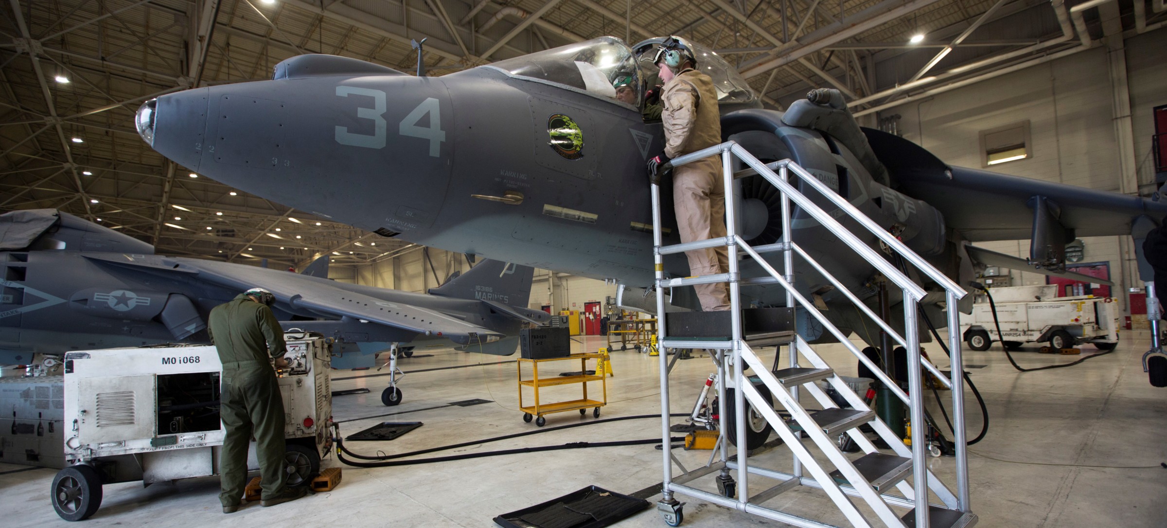 vmat-203 hawks marine attack training squadron av-8b harrier ii mcas cherry point north carolina 12p