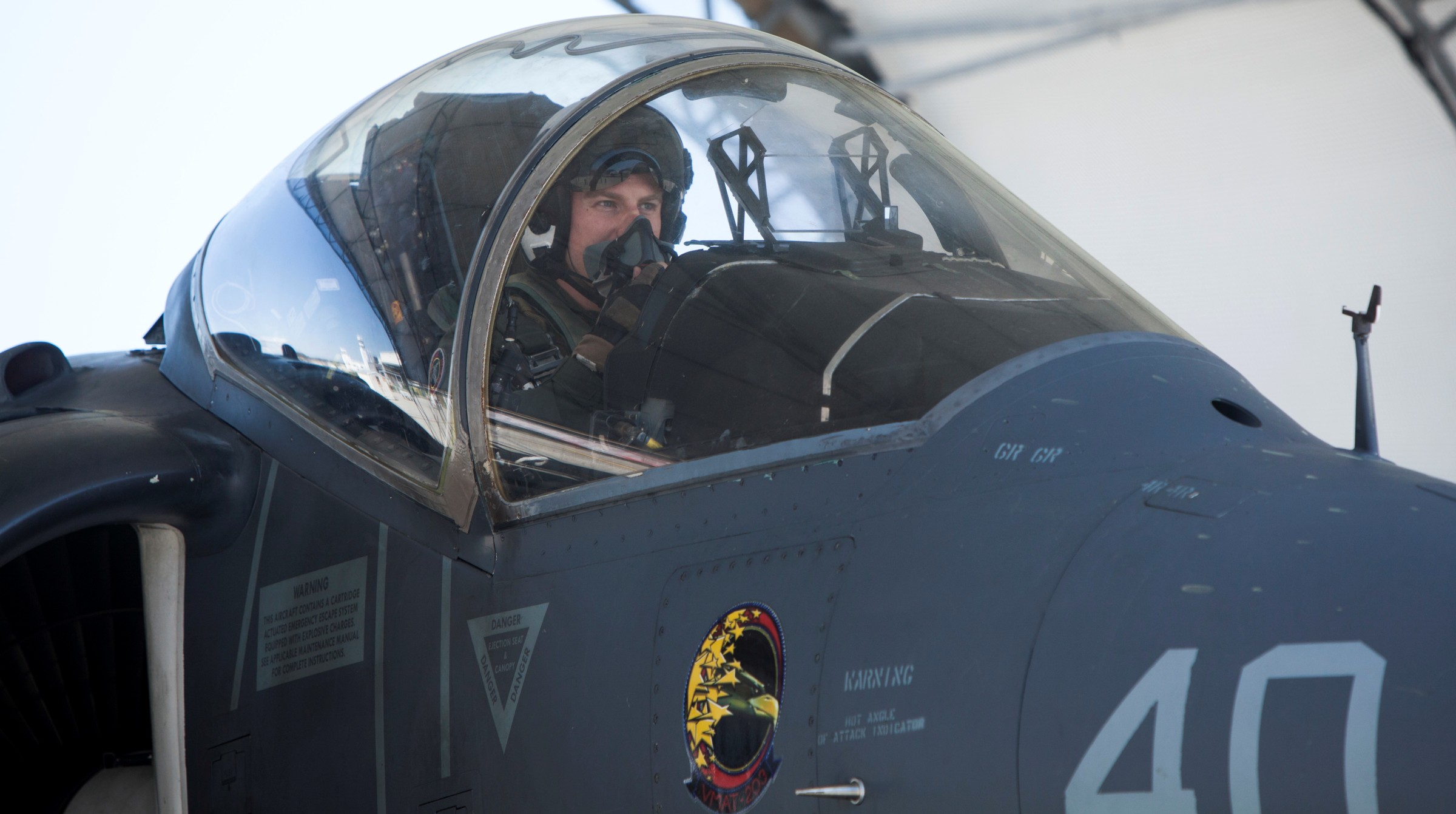 vmat-203 hawks marine attack training squadron av-8b harrier ii mcas cherry point north carolina 15p