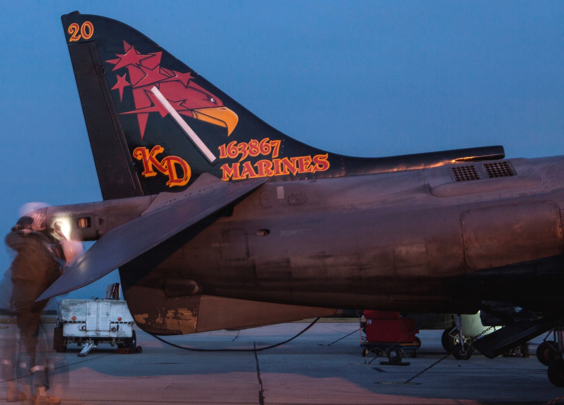 vmat-203 hawks marine attack training squadron av-8b harrier ii mcas cherry point north carolina 22p