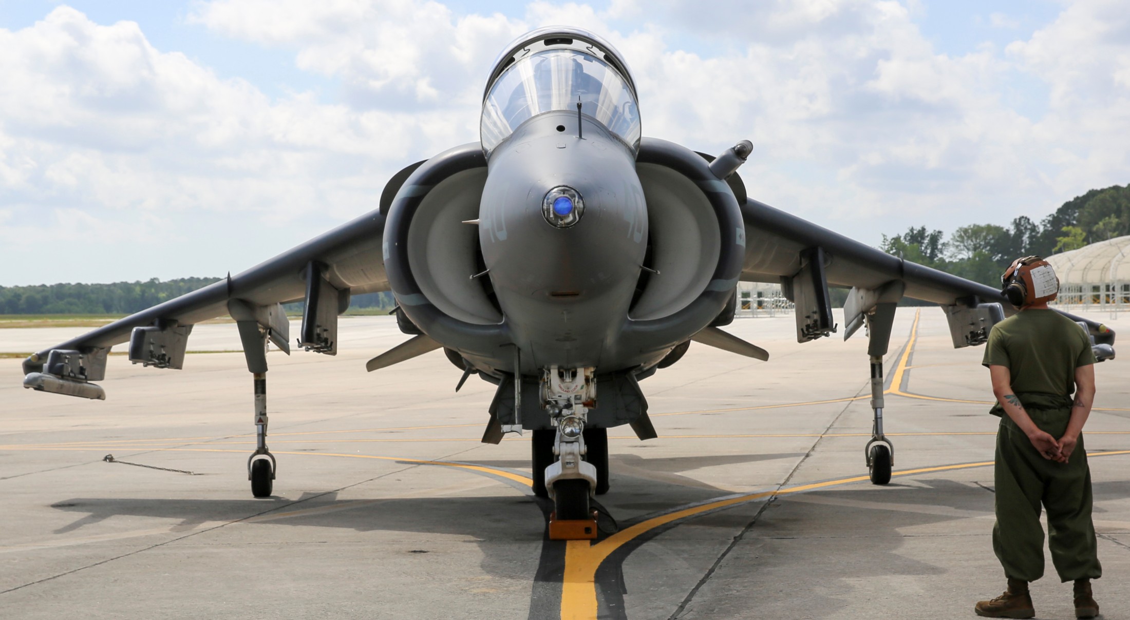 vmat-203 hawks marine attack training squadron av-8b harrier ii mcas beaufort south carolina 35p