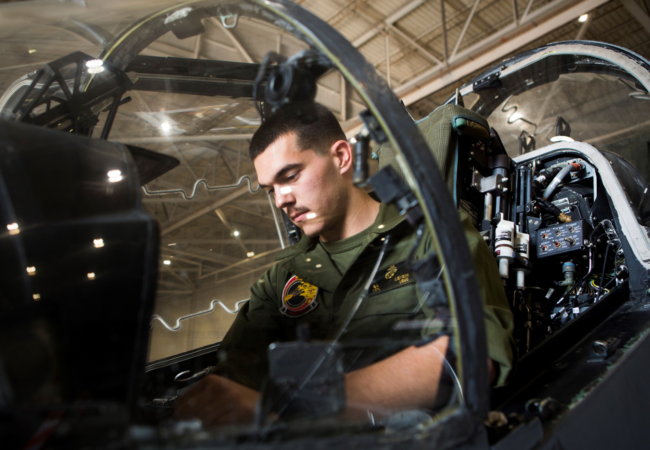 vmat-203 hawks marine attack training squadron tav-8b harrier ii mcas cherry point north carolina 36p