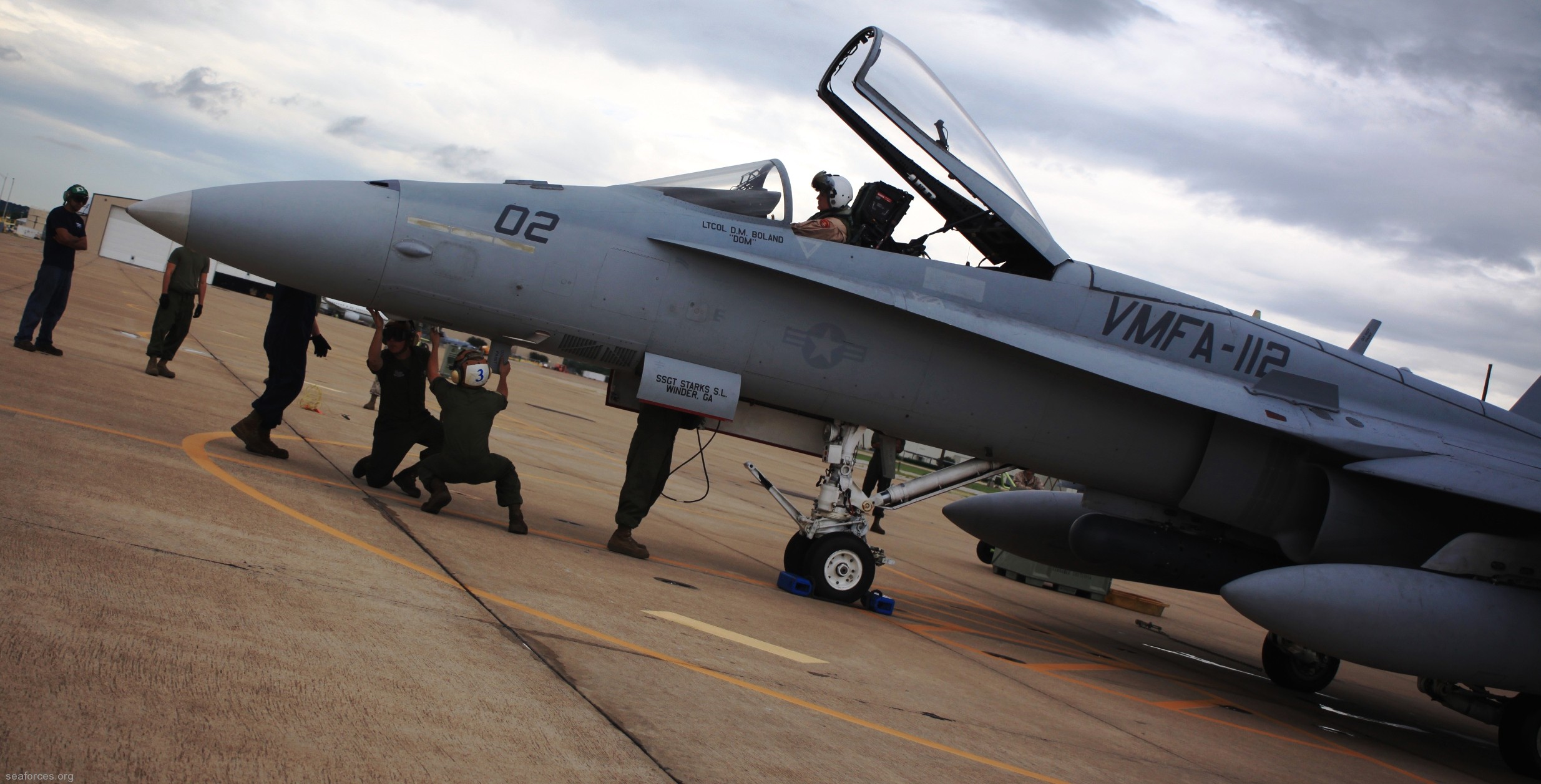 vmfa-112 cowboys marine fighter attack squadron f/a-18a+ hornet 08