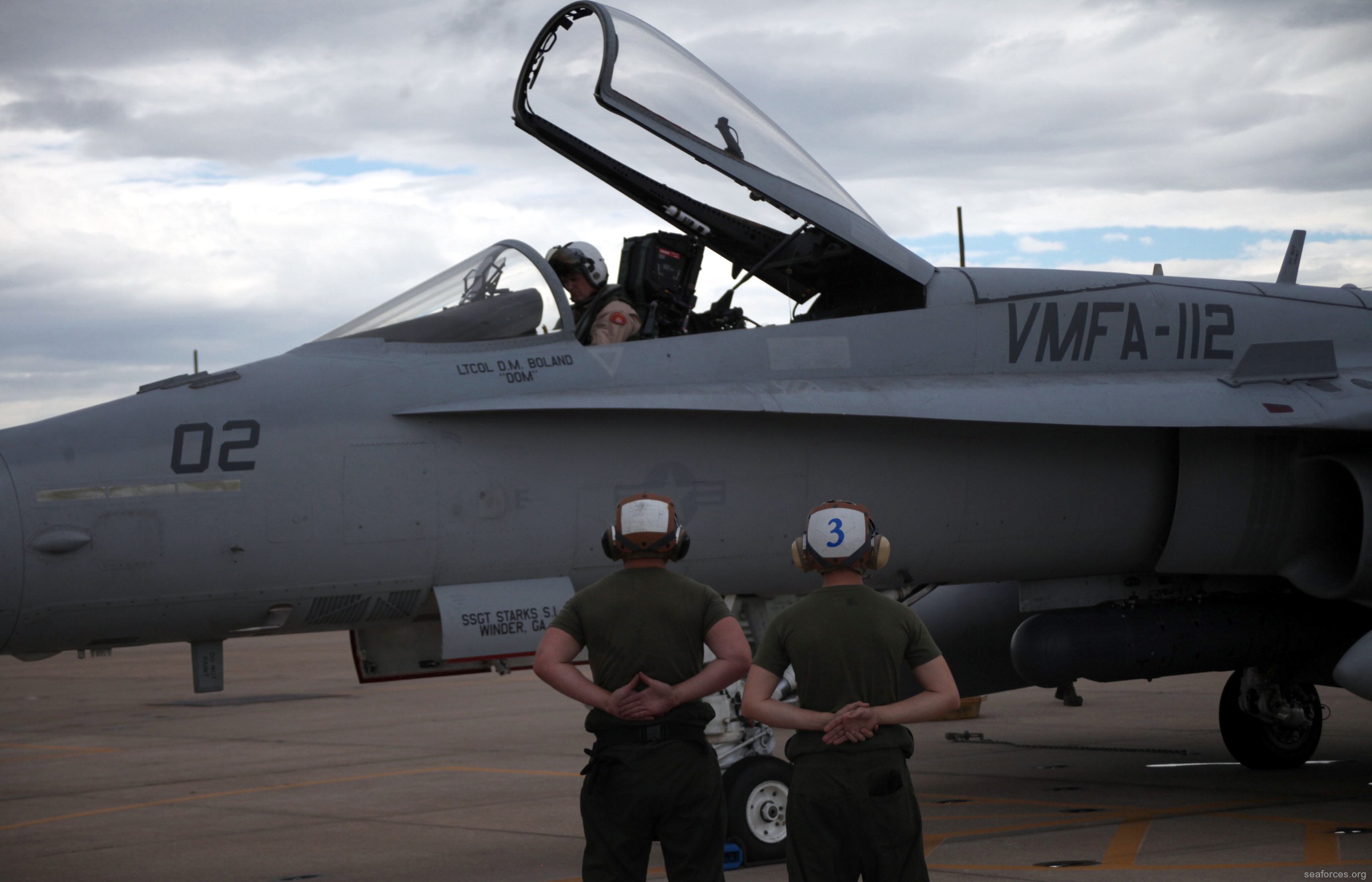 vmfa-112 cowboys marine fighter attack squadron f/a-18a+ hornet 09