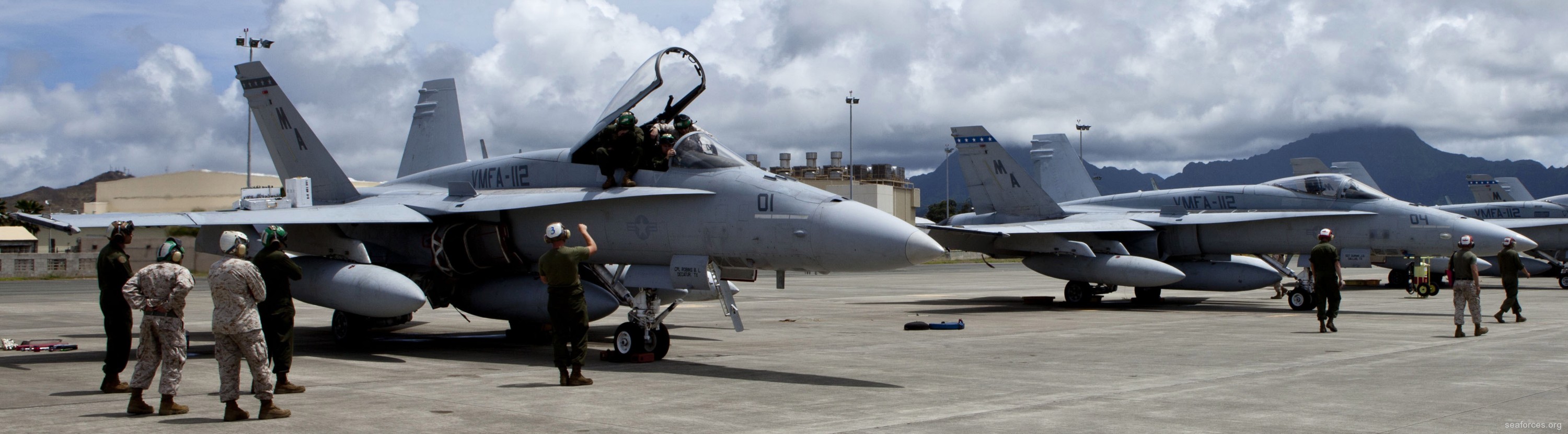 vmfa-112 cowboys marine fighter attack squadron f/a-18a+ hornet 24