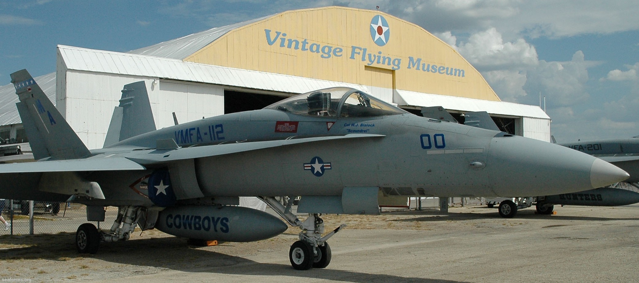 vmfa-112 cowboys marine fighter attack squadron f/a-18a+ hornet 40