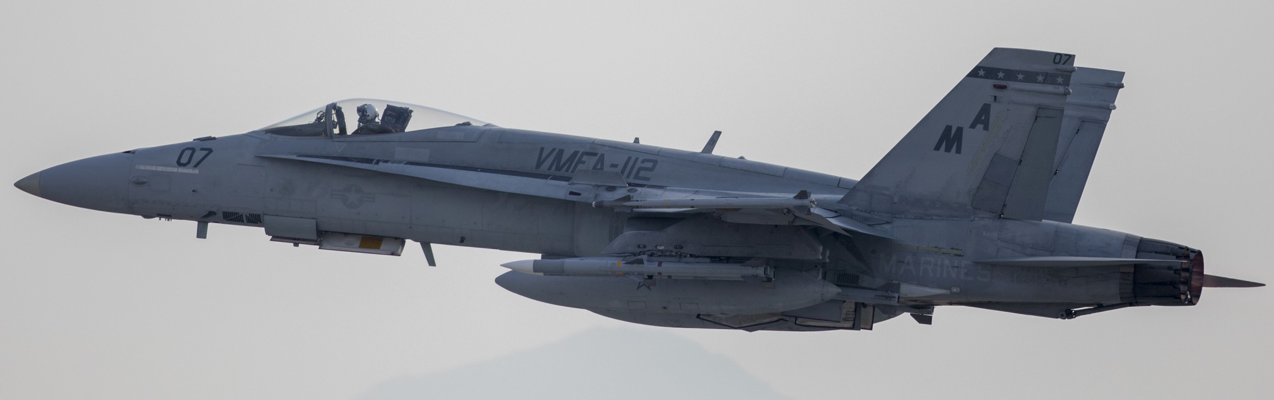 vmfa-112 cowboys marine fighter attack squadron usmc f/a-18c hornet 87 mcas iwakuni japan