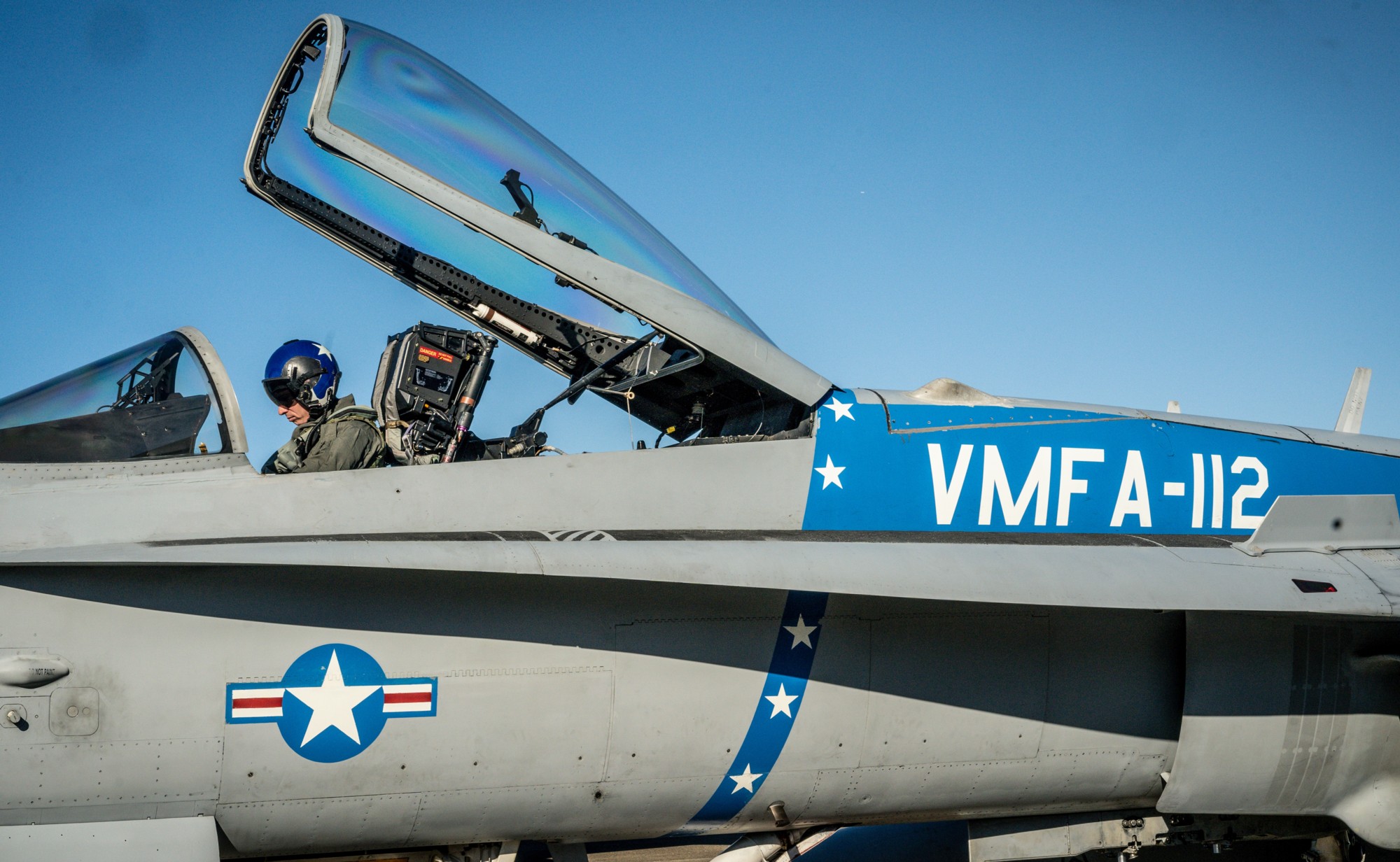 vmfa-112 cowboys marine fighter attack squadron usmc f/a-18c hornet 99