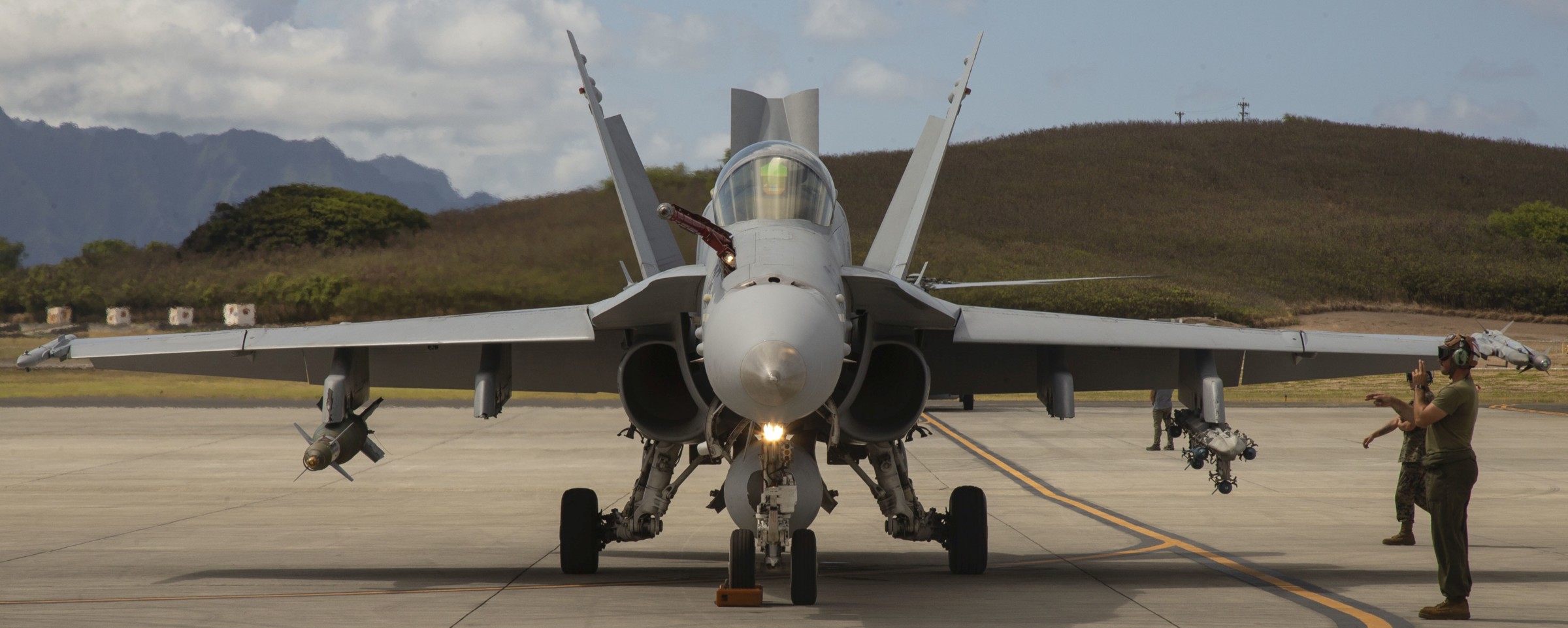vmfa-115 silver eagles marine fighter attack squadron usmc f/a-18c hornet 201 mcb hawaii kaneohe