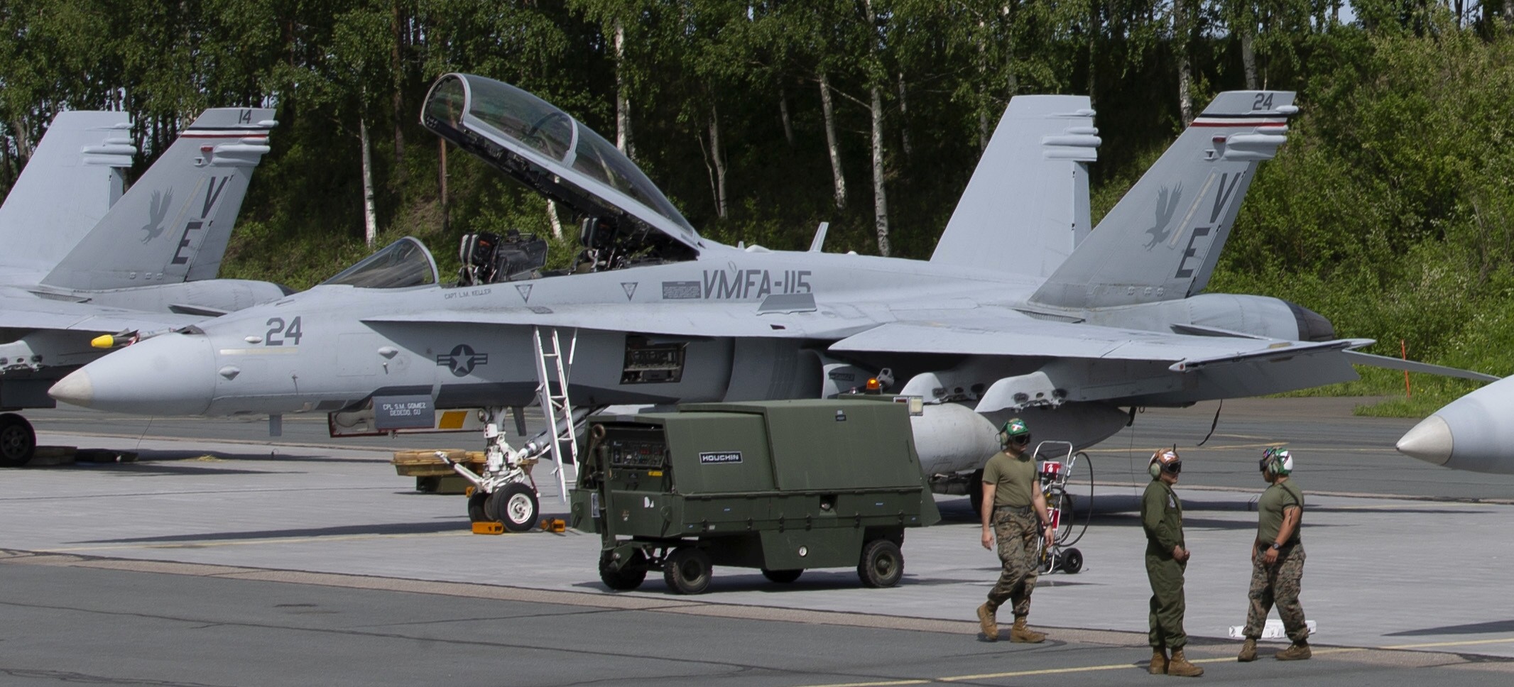vmfa-115 silver eagles marine fighter attack squadron usmc f/a-18d hornet 222 rissala air base finland