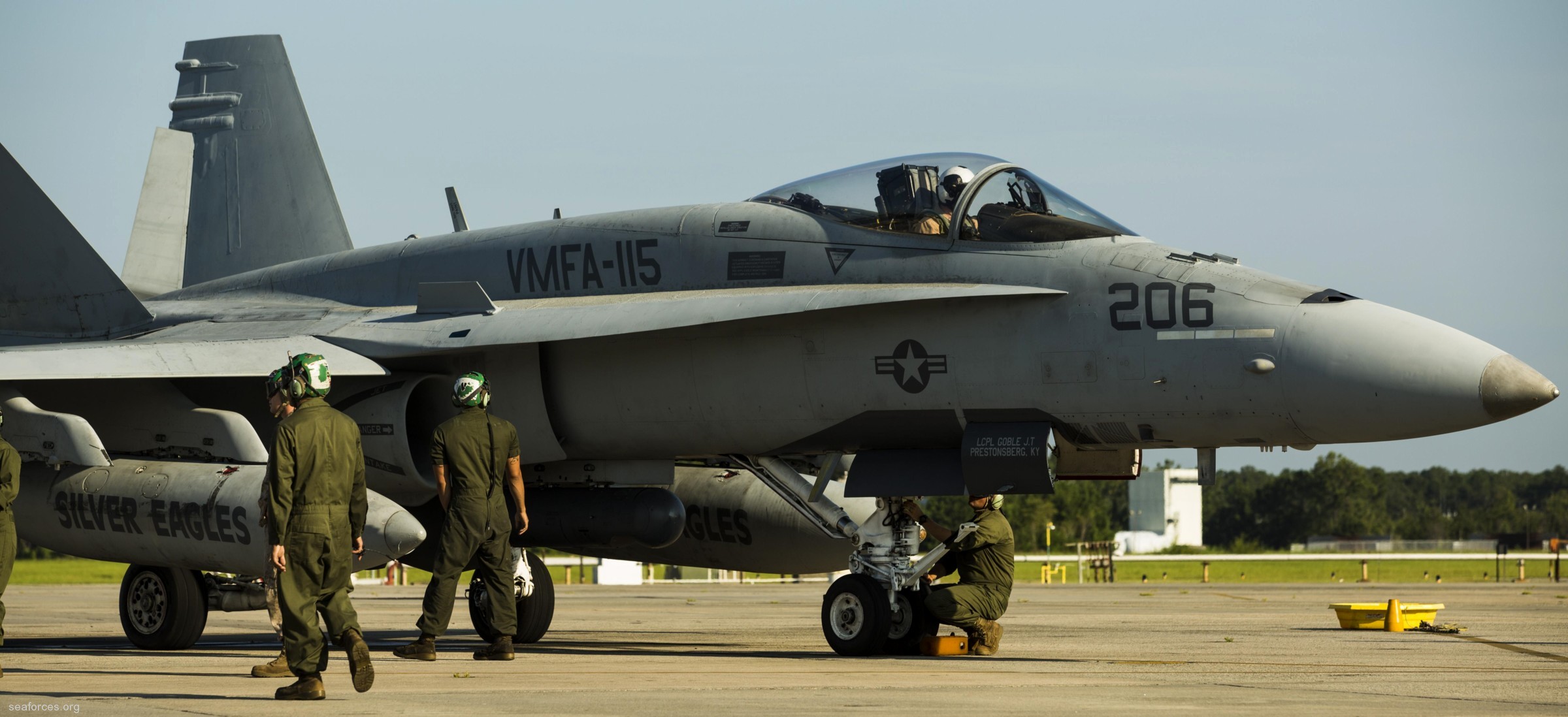 vmfa-115 silver eagles marine fighter attack squadron f/a-18a+ hornet 69