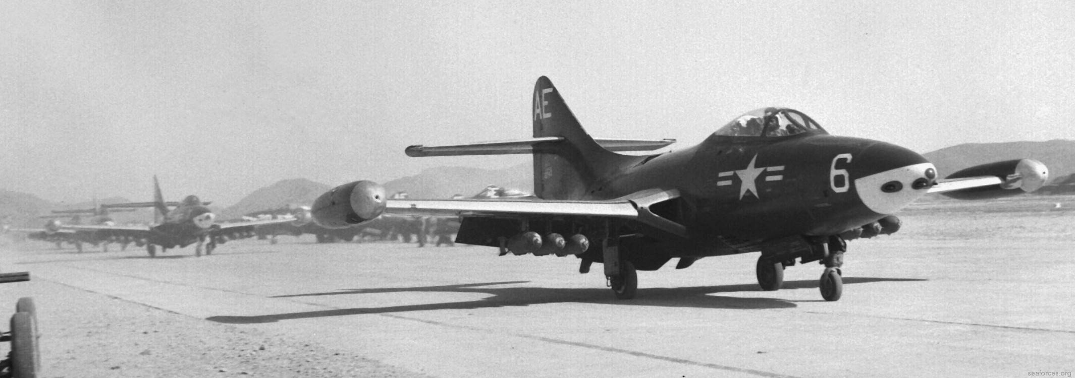 vmf-115 marine fighter squadron f9f-2 panther pohang korea 87