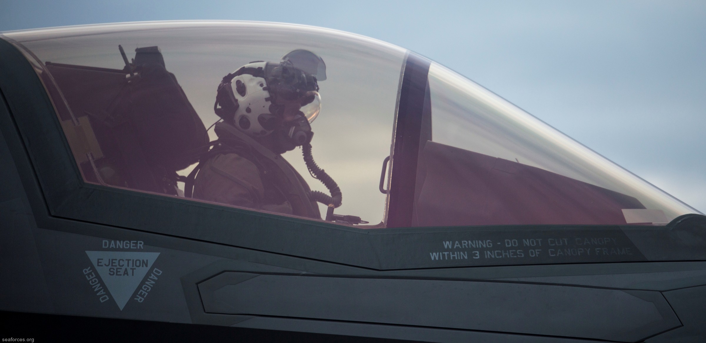 vmfa-121 green knights marine fighter attack squadron f-35b lightning ii helmet