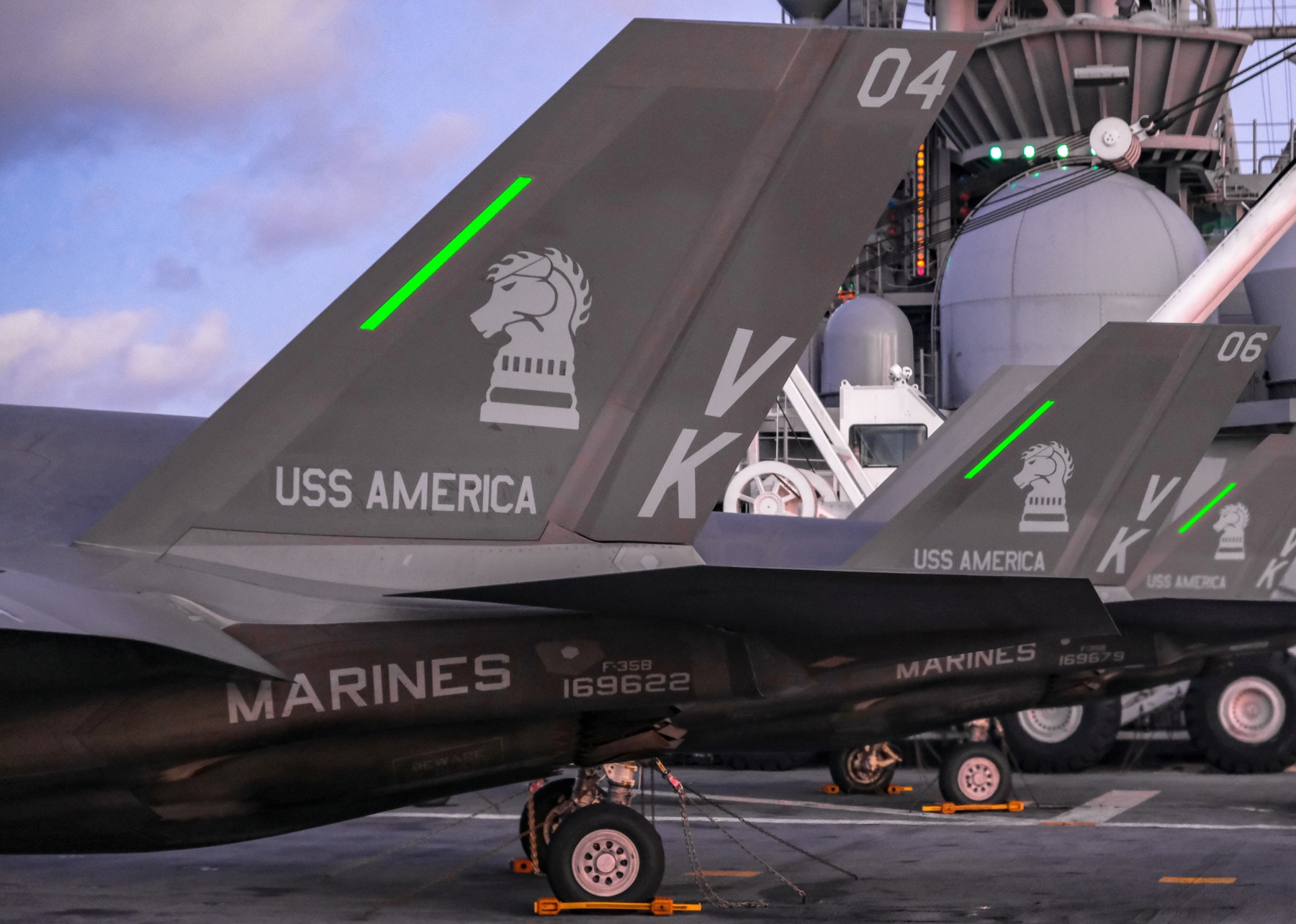 vmfa-121 green knights marine fighter attack squadron usmc f-35b lightning ii 206 uss america lha-6