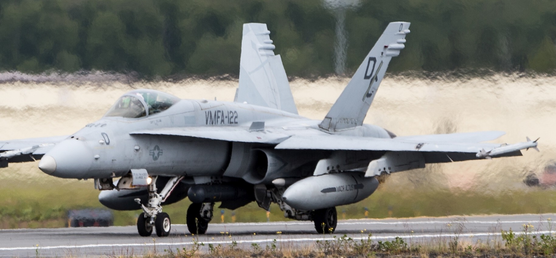 vmfa-122 flying leathernecks f/a-18c hornet marine fighter attack squadron 76 red flag alaska