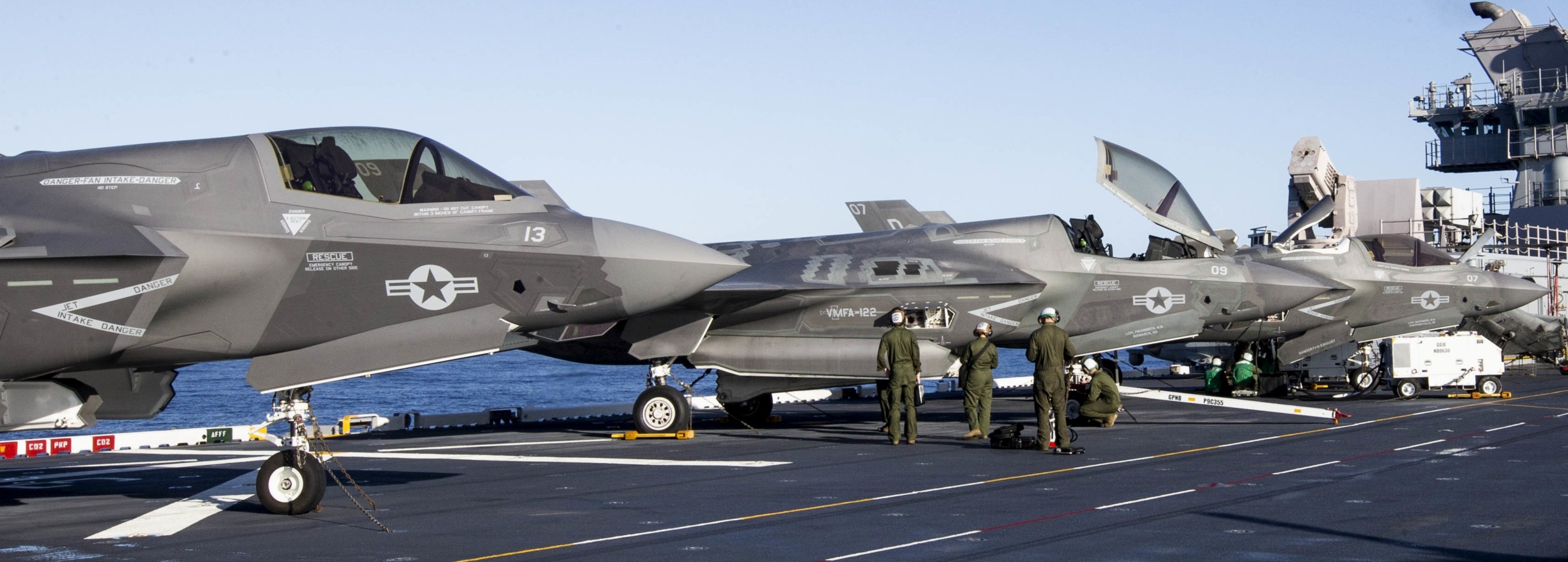 vmfa-122 flying leathernecks marine fighter attack squadron f-35b lightning ii 94 lha-6 uss america