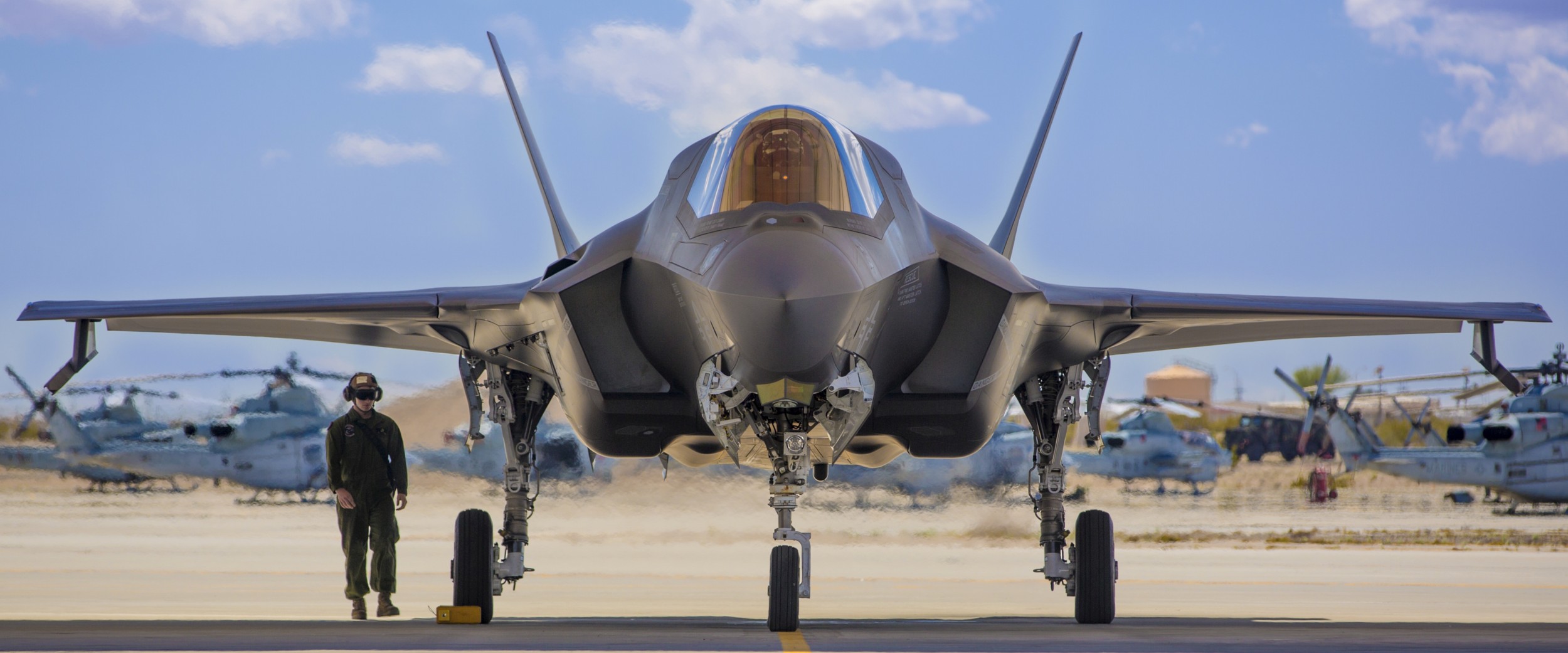 vmfa-122 flying leathernecks marine fighter attack squadron f-35b lightning ii 106 mcas yuma arizona