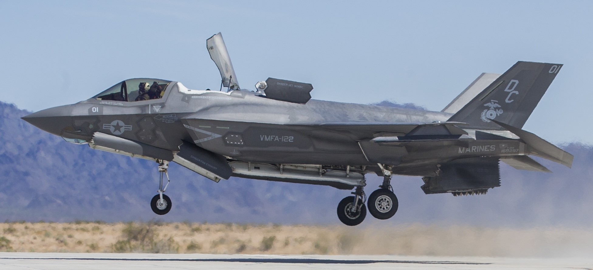 vmfa-122 flying leathernecks marine fighter attack squadron f-35b lightning ii 118