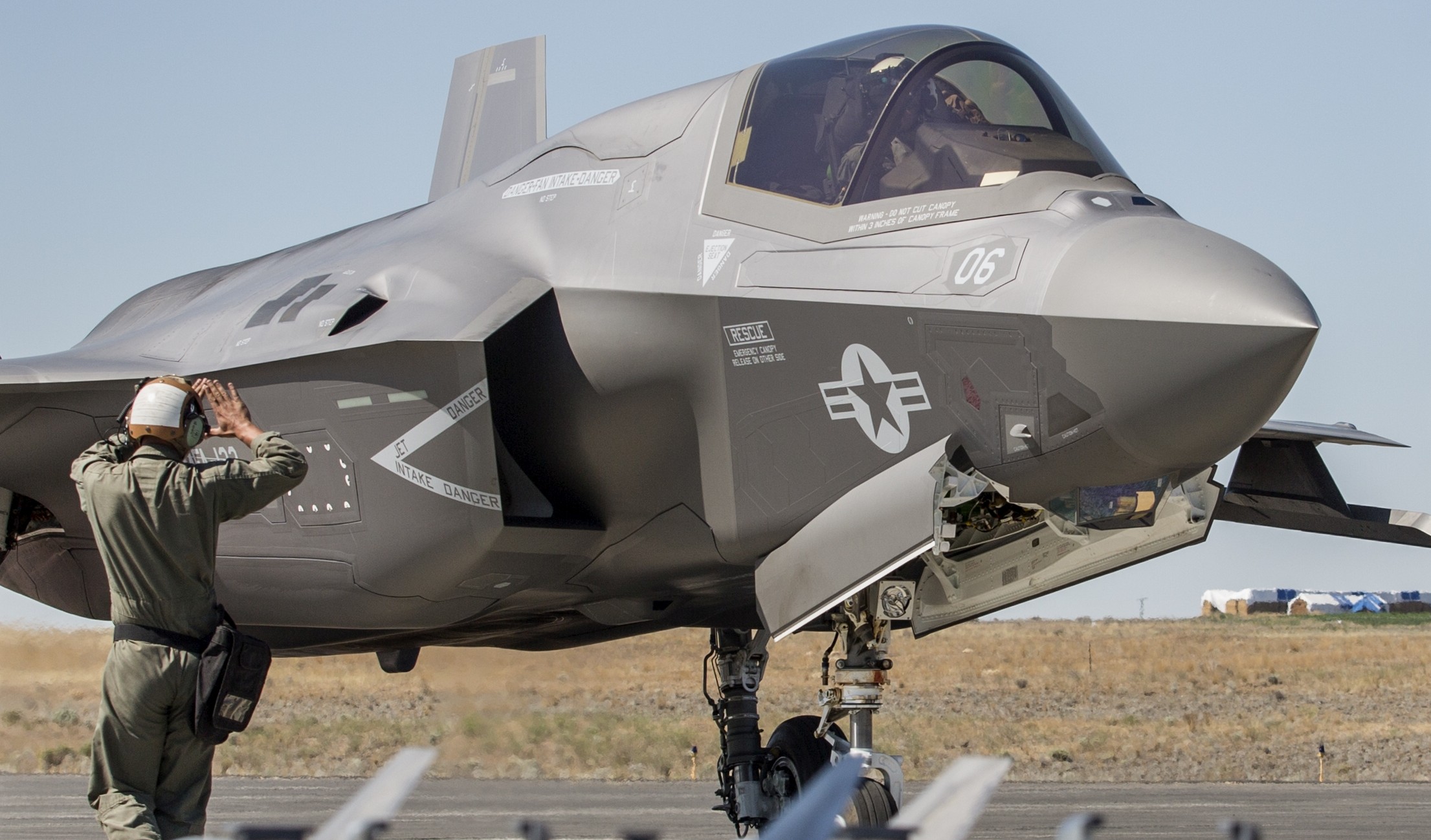 vmfa-122 flying leathernecks marine fighter attack squadron f-35b lightning ii 131 moses lake washington