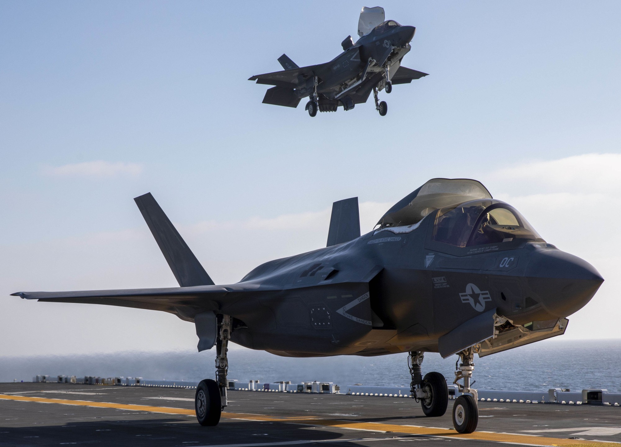 vmfa-122 flying leathernecks marine fighter attack squadron f-35b lightning ii 141 uss makin island lhd-8