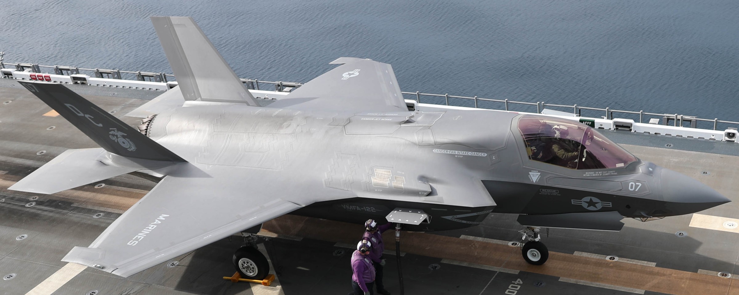 vmfa-122 flying leathernecks marine fighter attack squadron f-35b lightning ii uss tripoli lha-7 2022 154