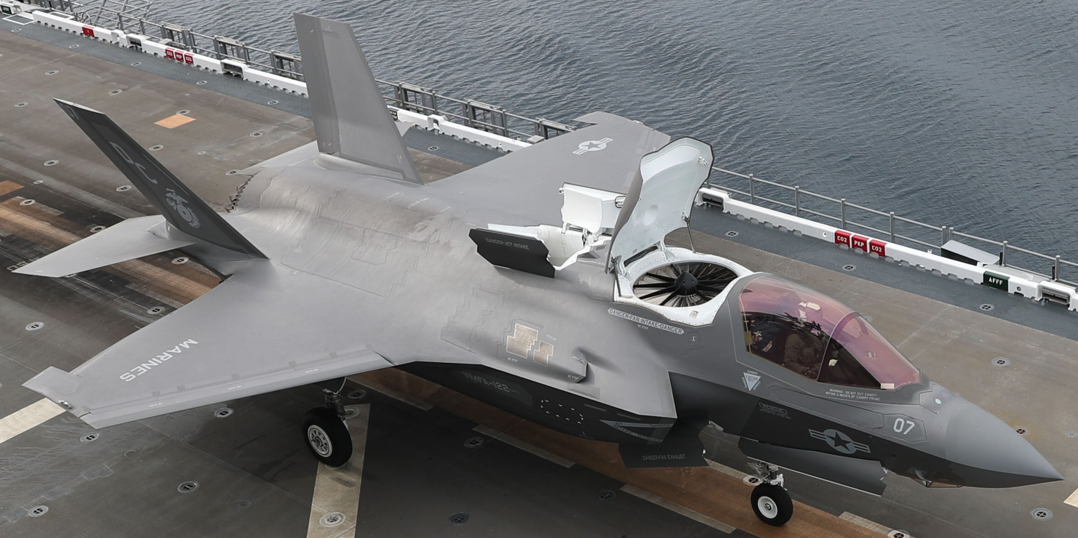 vmfa-122 flying leathernecks marine fighter attack squadron f-35b lightning ii uss tripoli lha-7 first time 2022 155