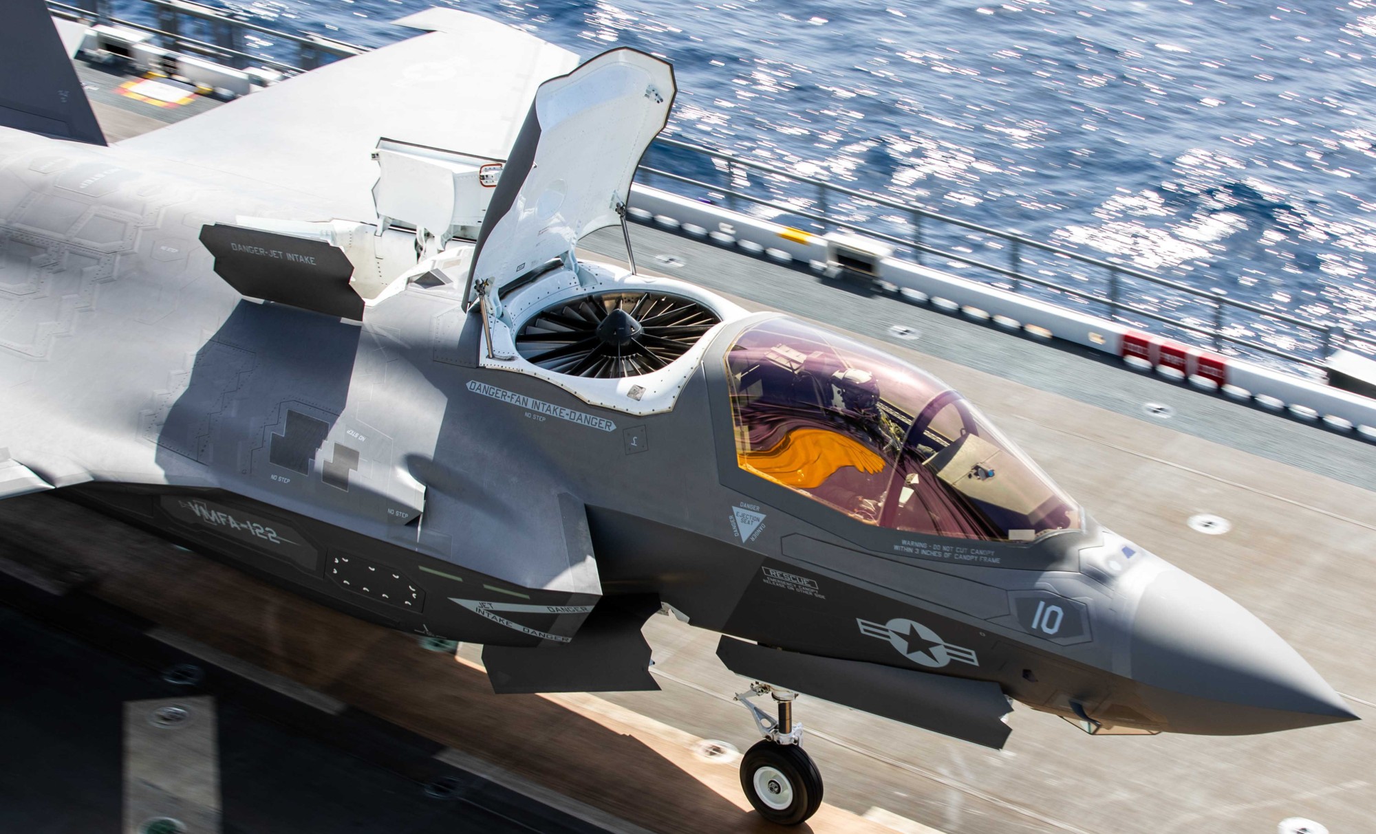 vmfa-122 flying lethernecks marine fighter attack squadron f-35b lightning ii uss tripoli lha-7 2022 161