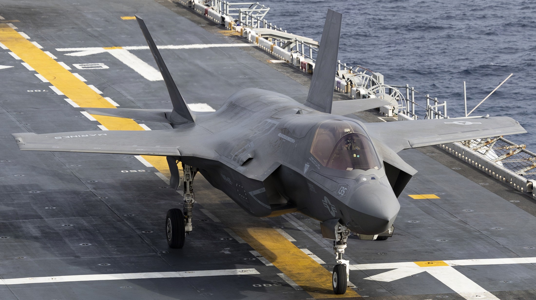 vmfa-122 werewolves marine fighter attack squadron f-35b lightning ii uss boxer lhd-4 210