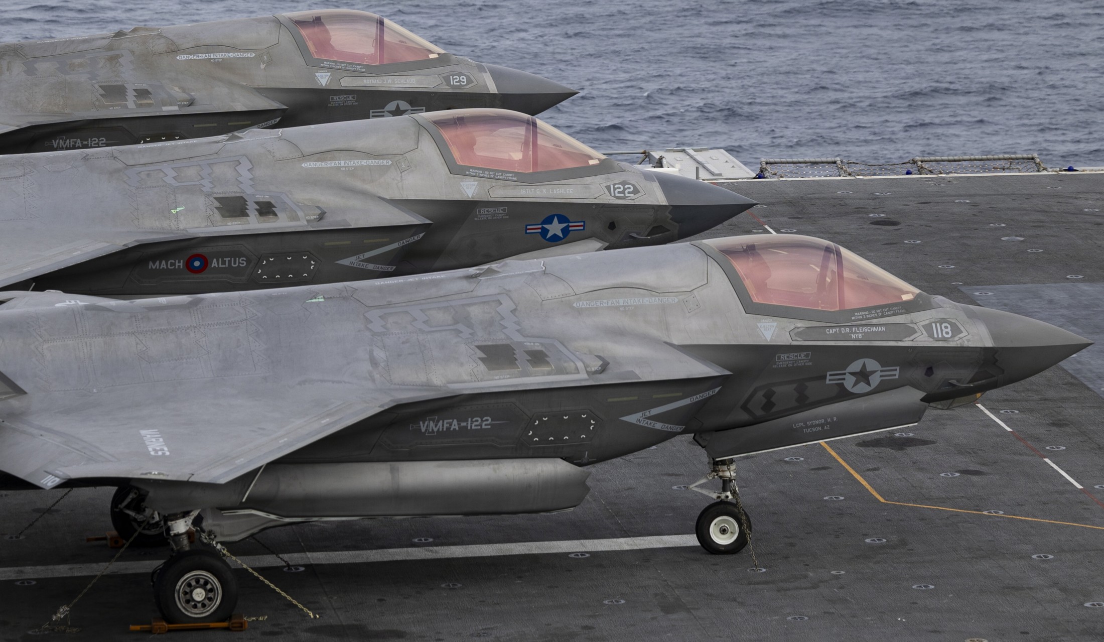 vmfa-122 werewolves marine fighter attack squadron f-35b lightning ii uss boxer lhd-4 212