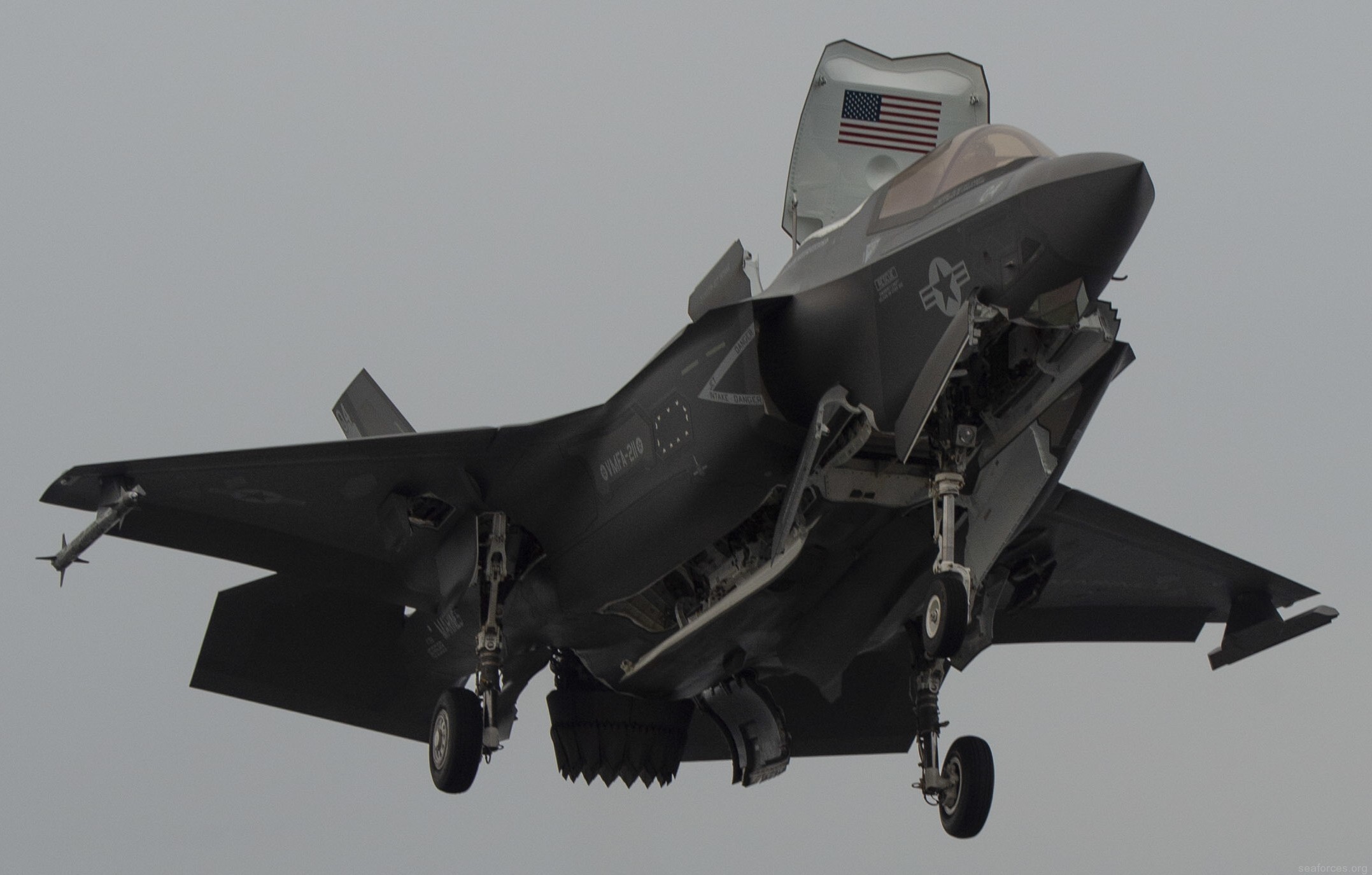 vmfa-211 avengers f-35b lightning ii jsf marine fighter attack squadron 37