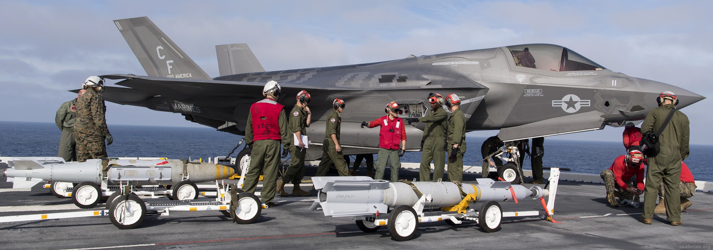 vmfa-211 avengers f-35b lightning ii jsf marine fighter attack squadron 68 uss america lha-6