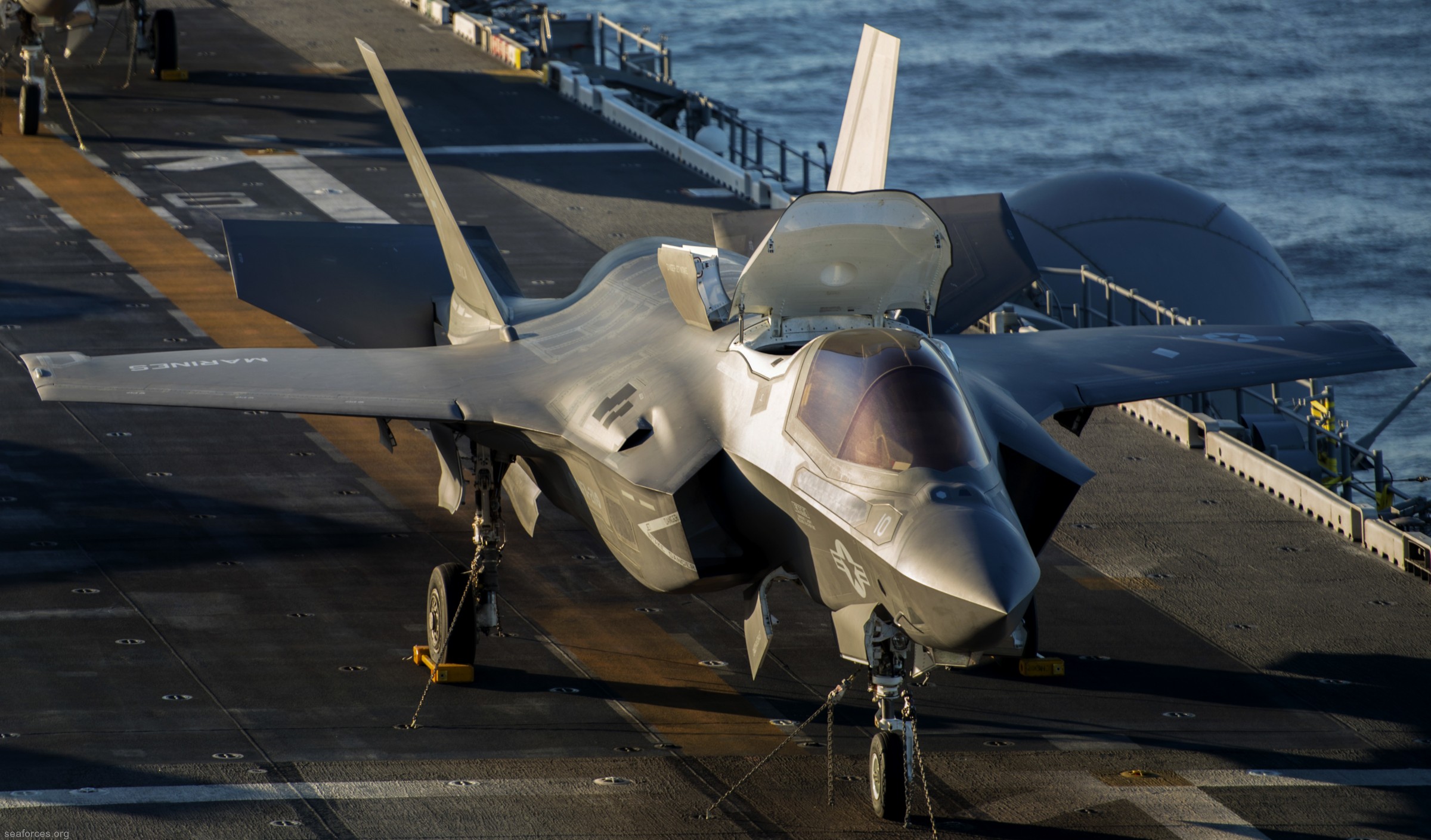 vmfa-211 avengers f-35b lightning ii jsf marine fighter attack squadron 70