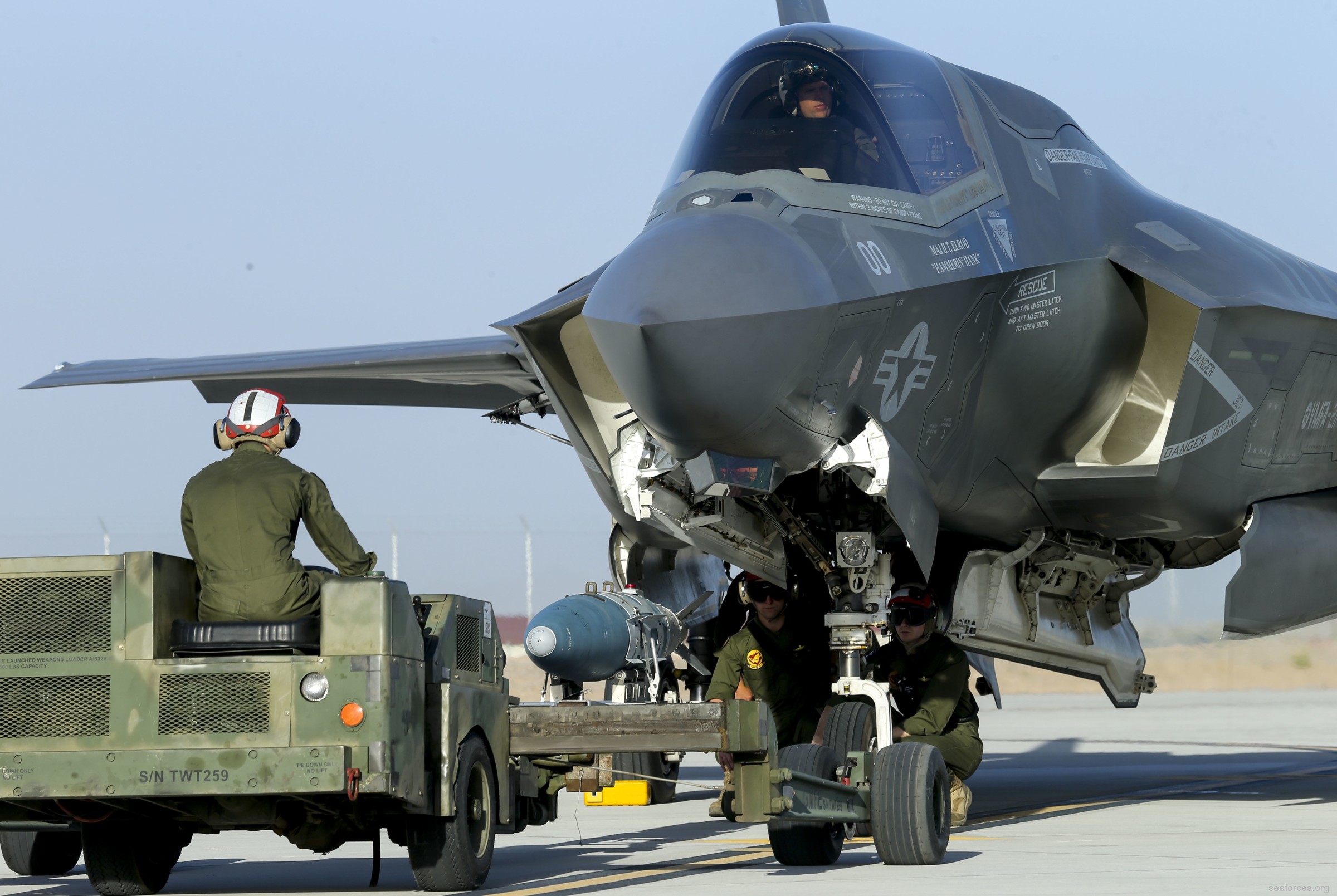 vmfa-211 avengers f-35b lightning ii jsf marine fighter attack squadron 102 yuma