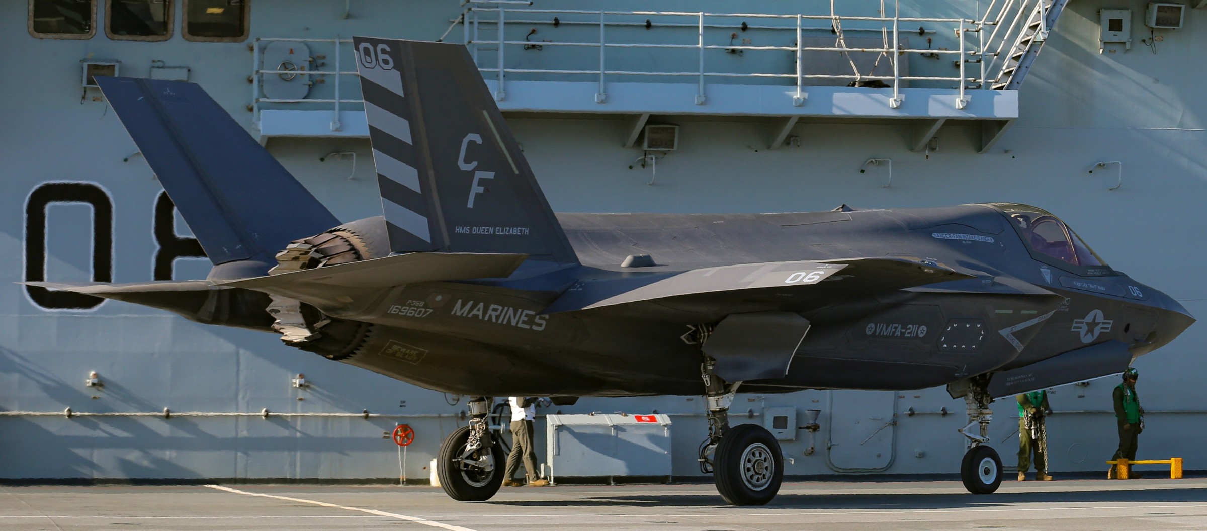 vmfa-211 wake island avengers f-35b lightning ii jsf marine fighter attack squadron 160