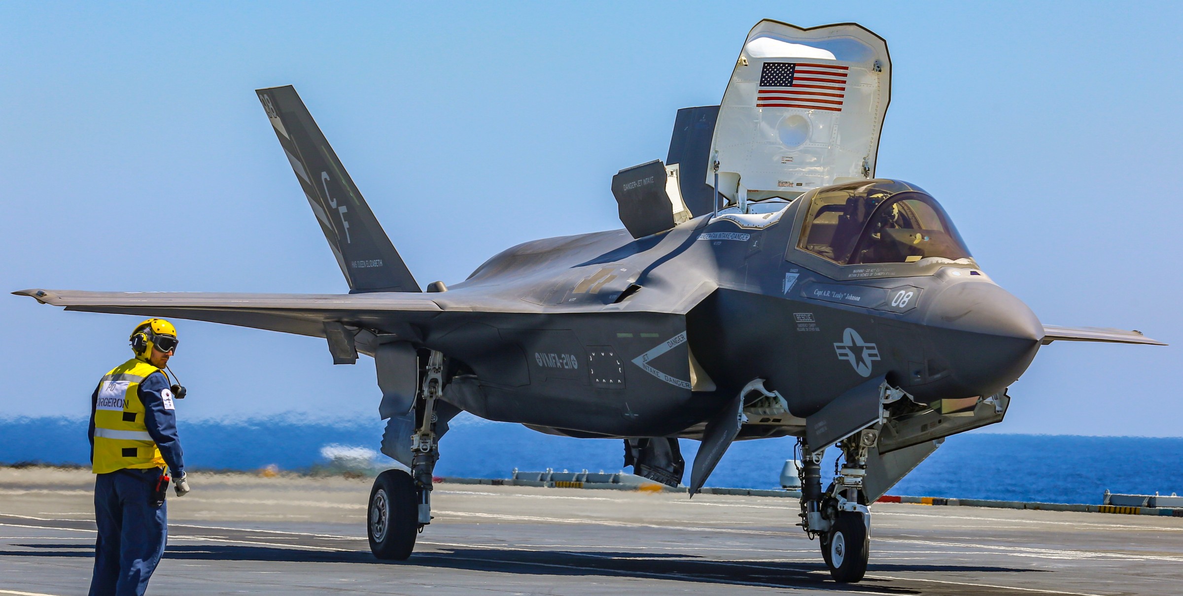 vmfa-211 wake island avengers f-35b lightning ii jsf marine fighter attack squadron 172