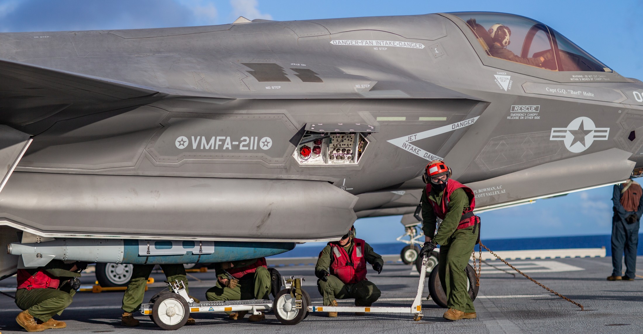 vmfa-211 wake island avengers f-35b lightning ii jsf marine fighter attack squadron 179