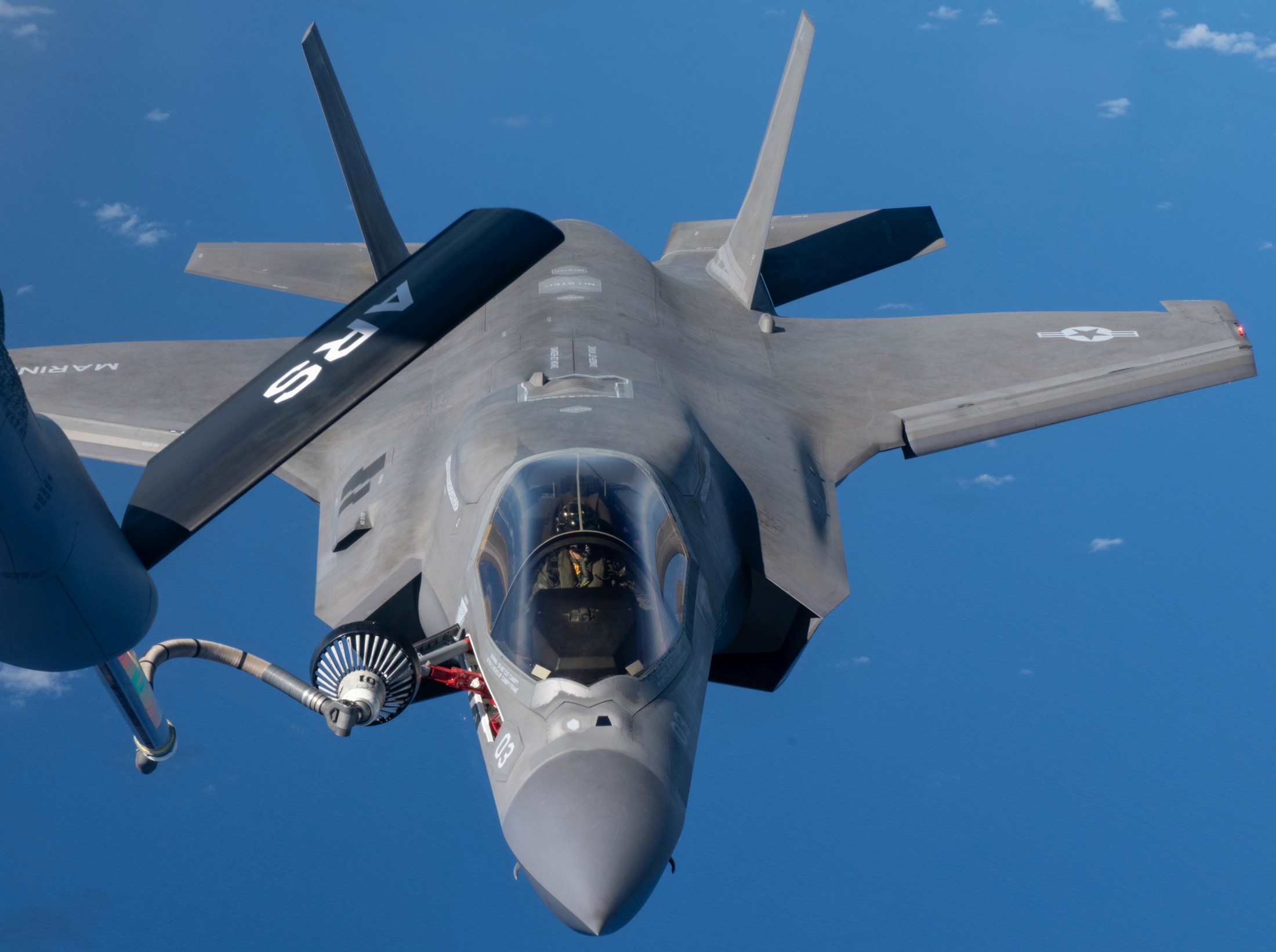 vmfa-211 wake island avengers f-35b lightning ii jsf marine fighter attack squadron 187 aerial refueling